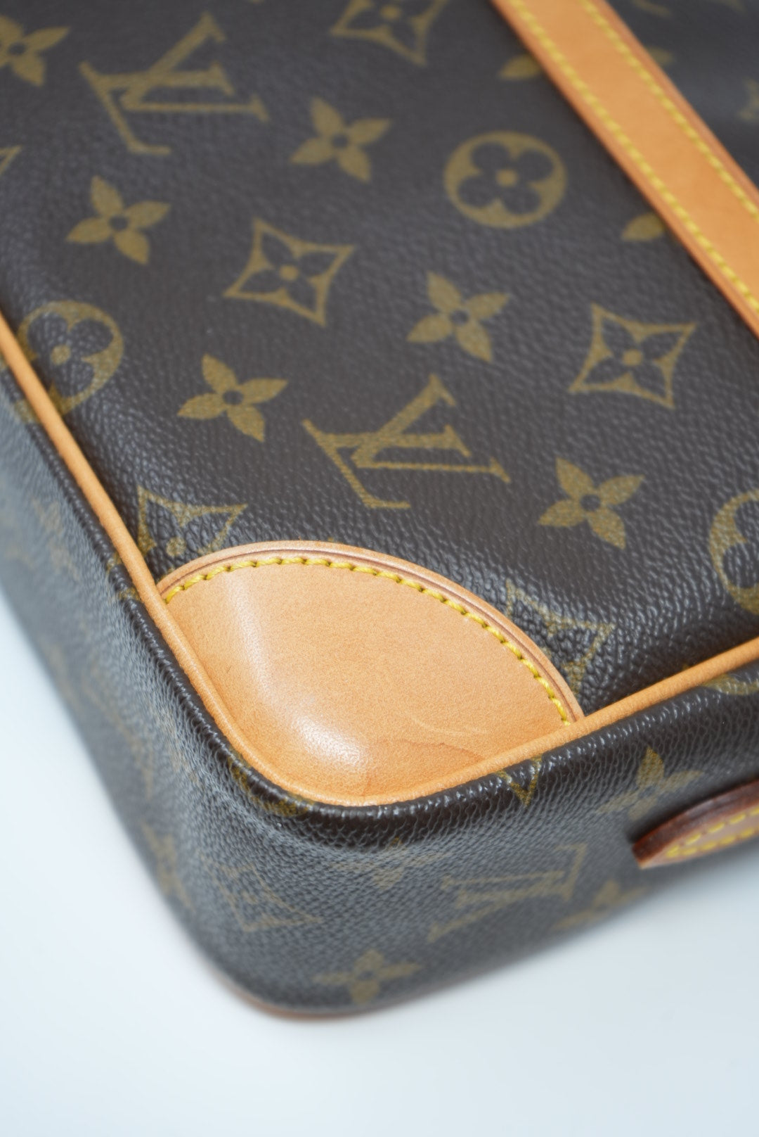 LOUIS VUITTON Nile Shoulder Bag