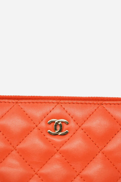 Pre-Owned Chanel double zip wallet on chain