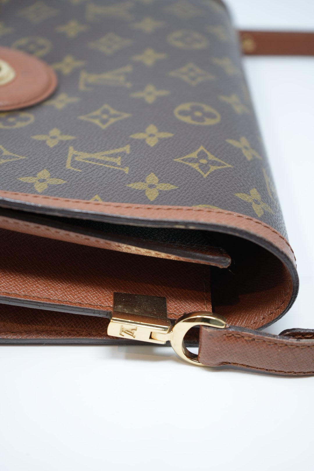 LOUIS VUITTON 90's Vintage Dauphine Shoulder Bag