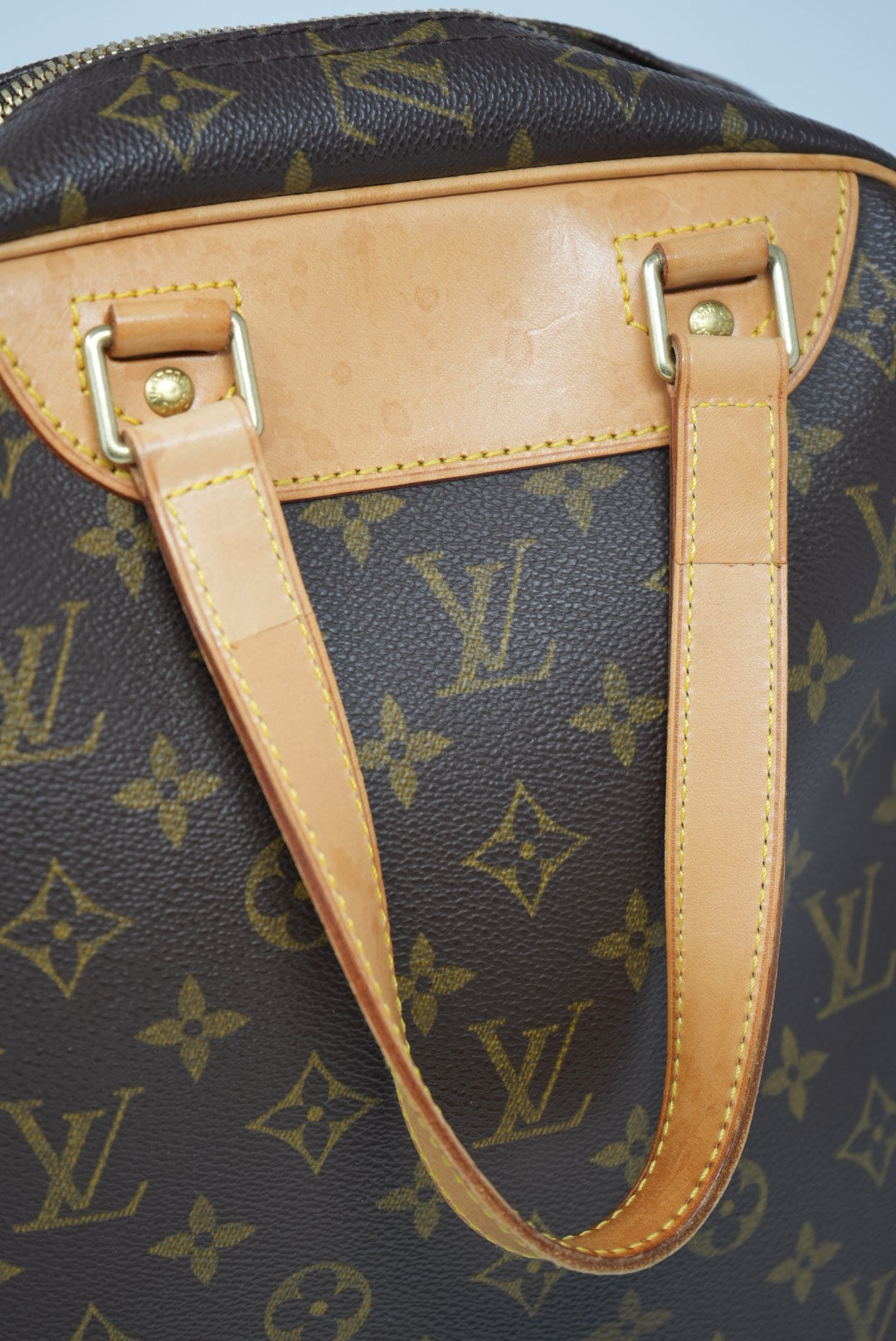 LOUIS VUITTON 2002 EXCURSION MONOGRAM