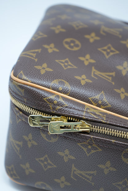 LOUIS VUITTON 2002 EXCURSION MONOGRAM