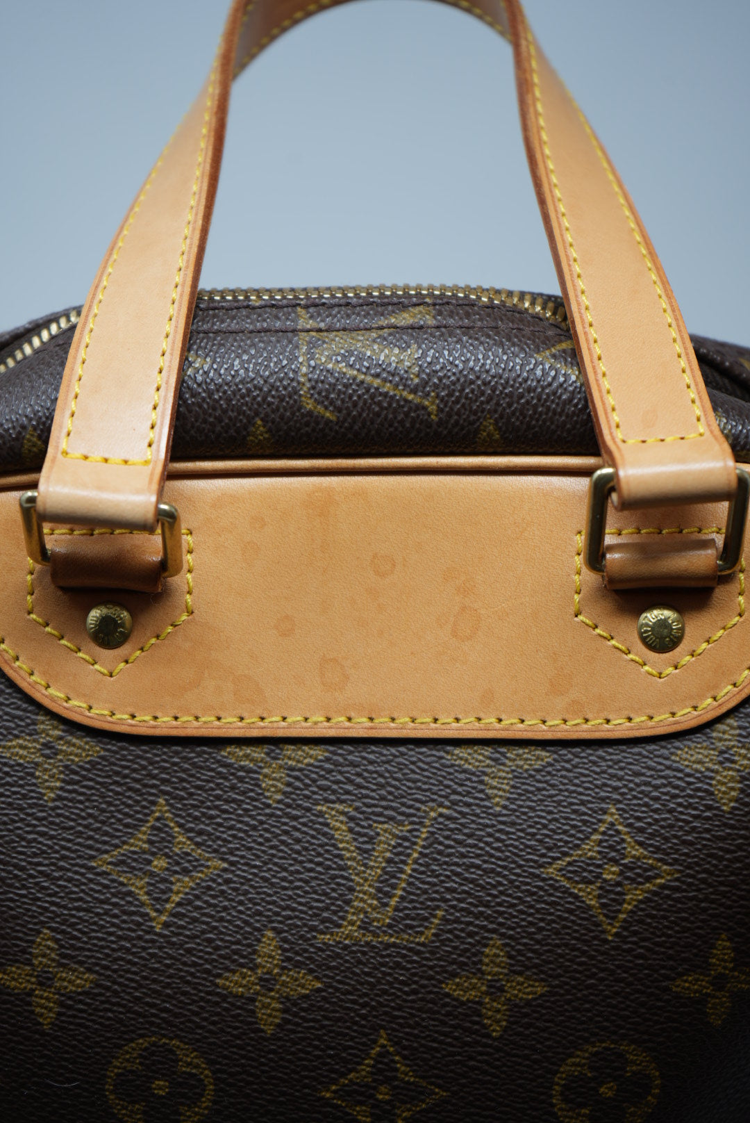 LOUIS VUITTON 2002 EXCURSION MONOGRAM