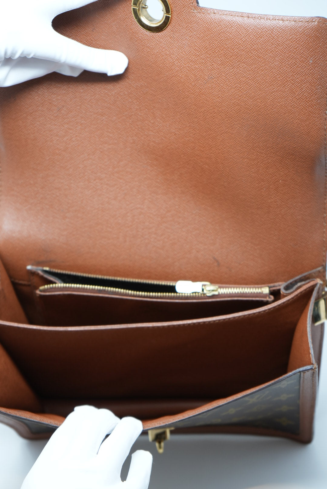 LOUIS VUITTON 90's Vintage Dauphine Shoulder Bag