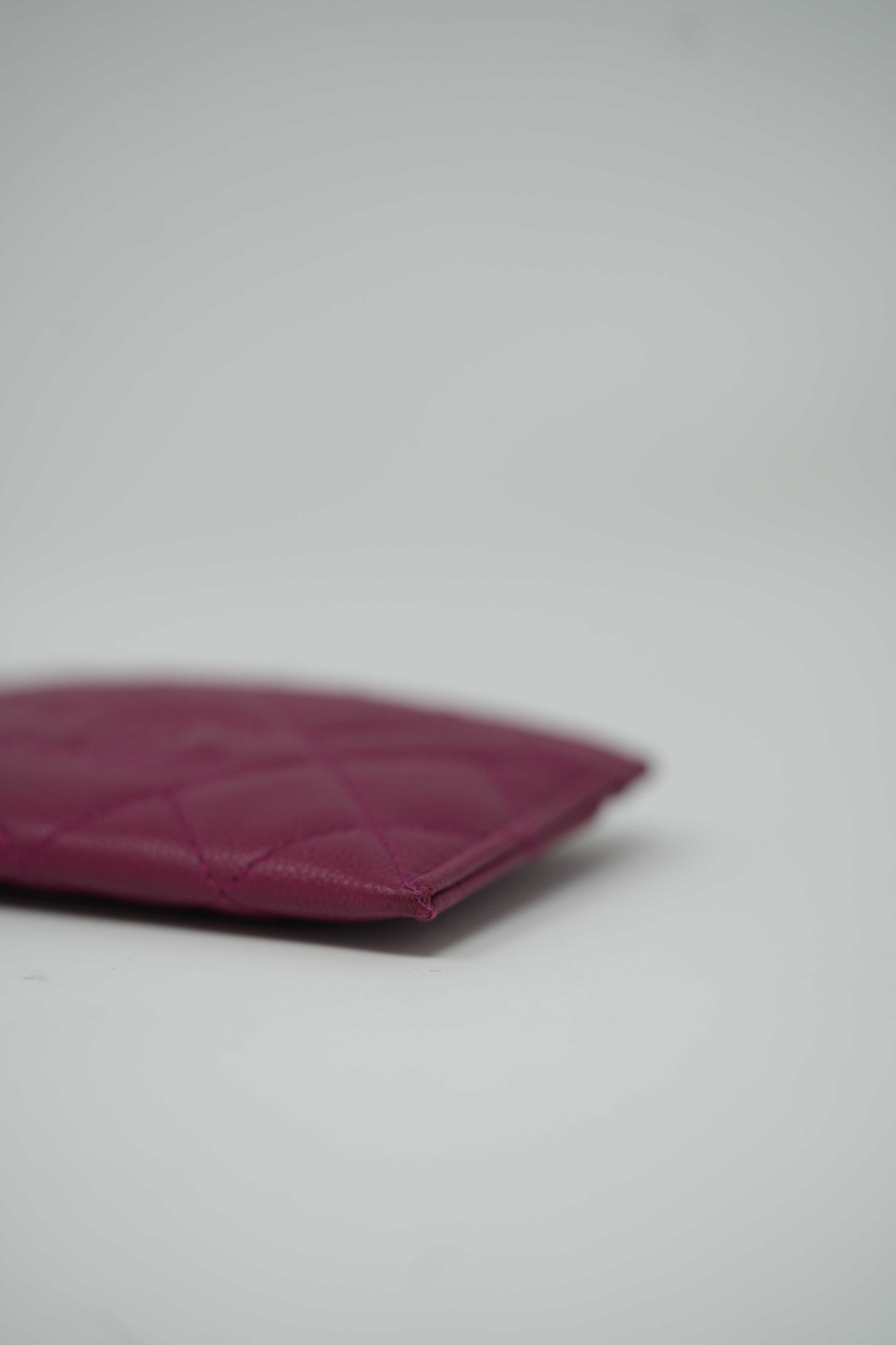 Pre-Owned Chanel Fuchsia Caviar Card Holder