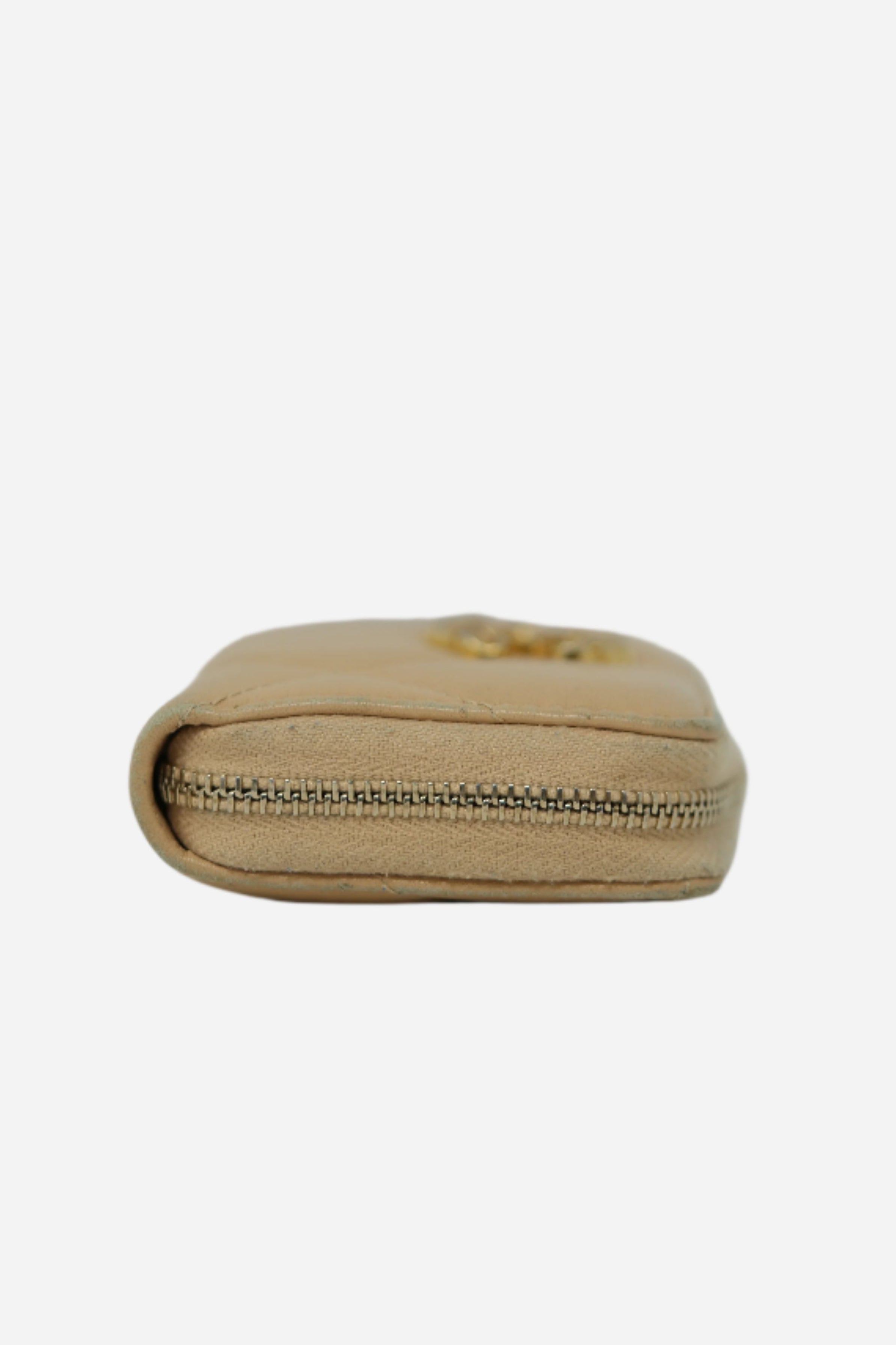 Pre-Owned Chanel Lambskin 19 Card Holder