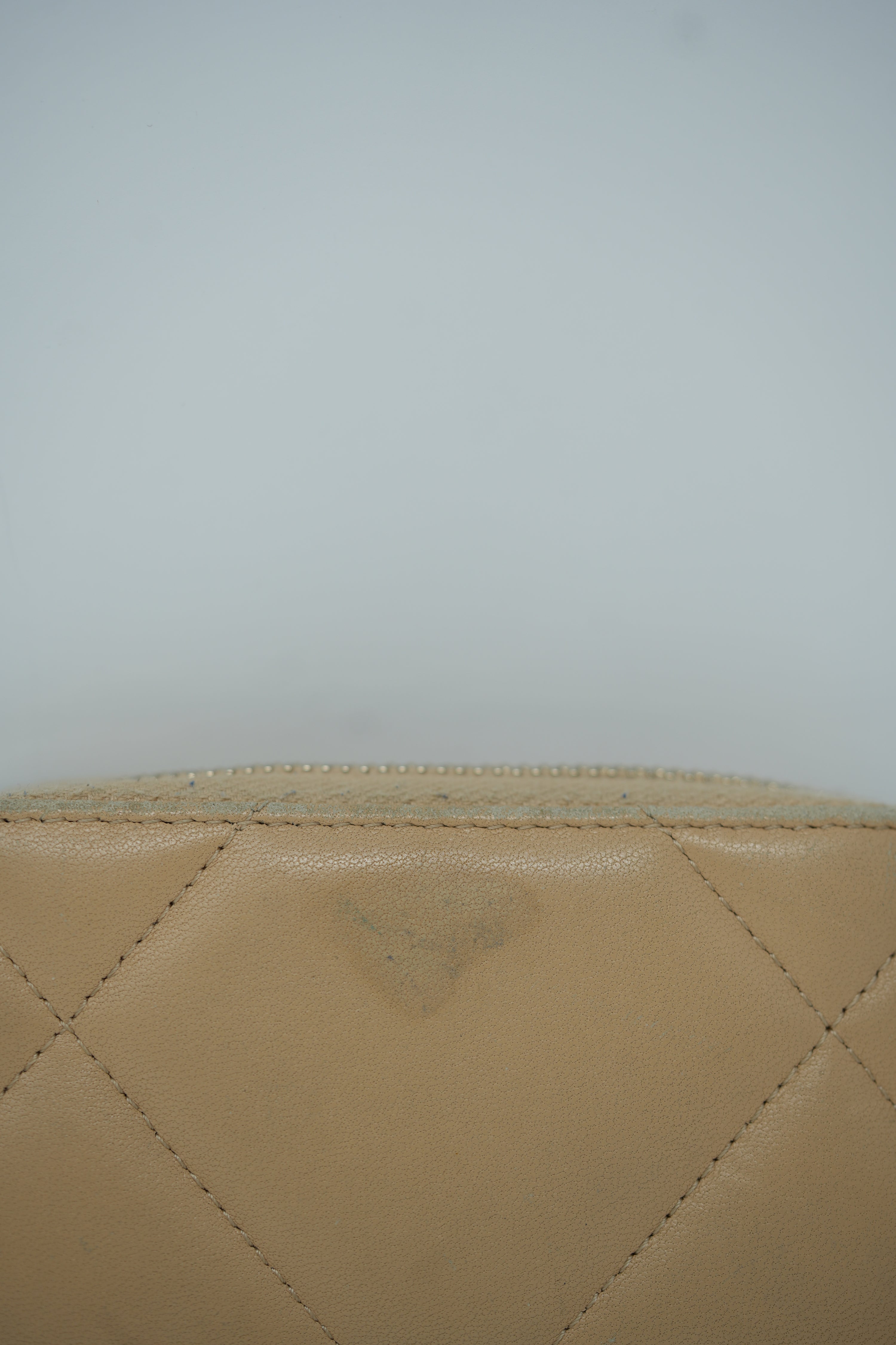 Pre-Owned Chanel Lambskin 19 Card Holder