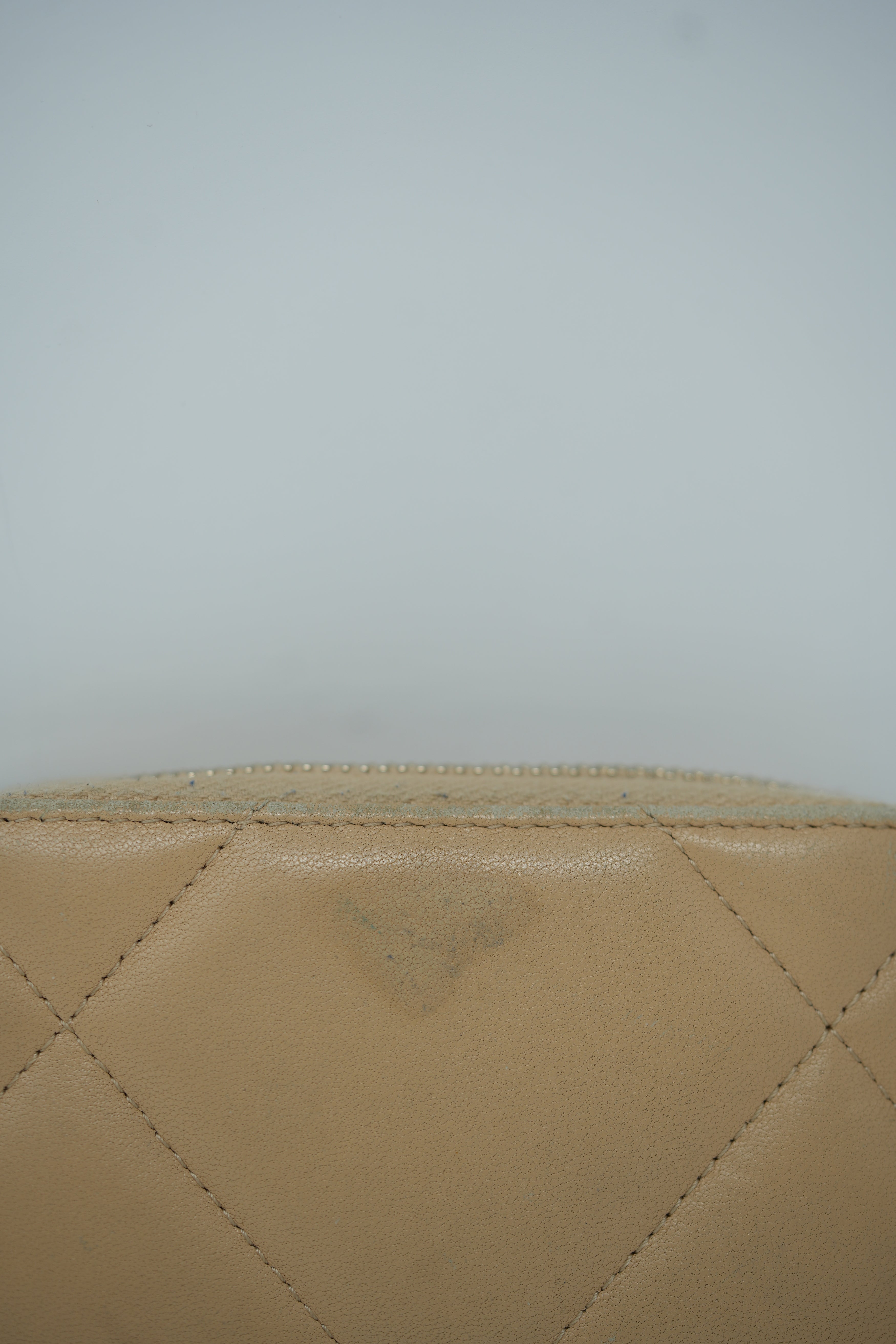 Pre-Owned Chanel Lambskin 19 Card Holder