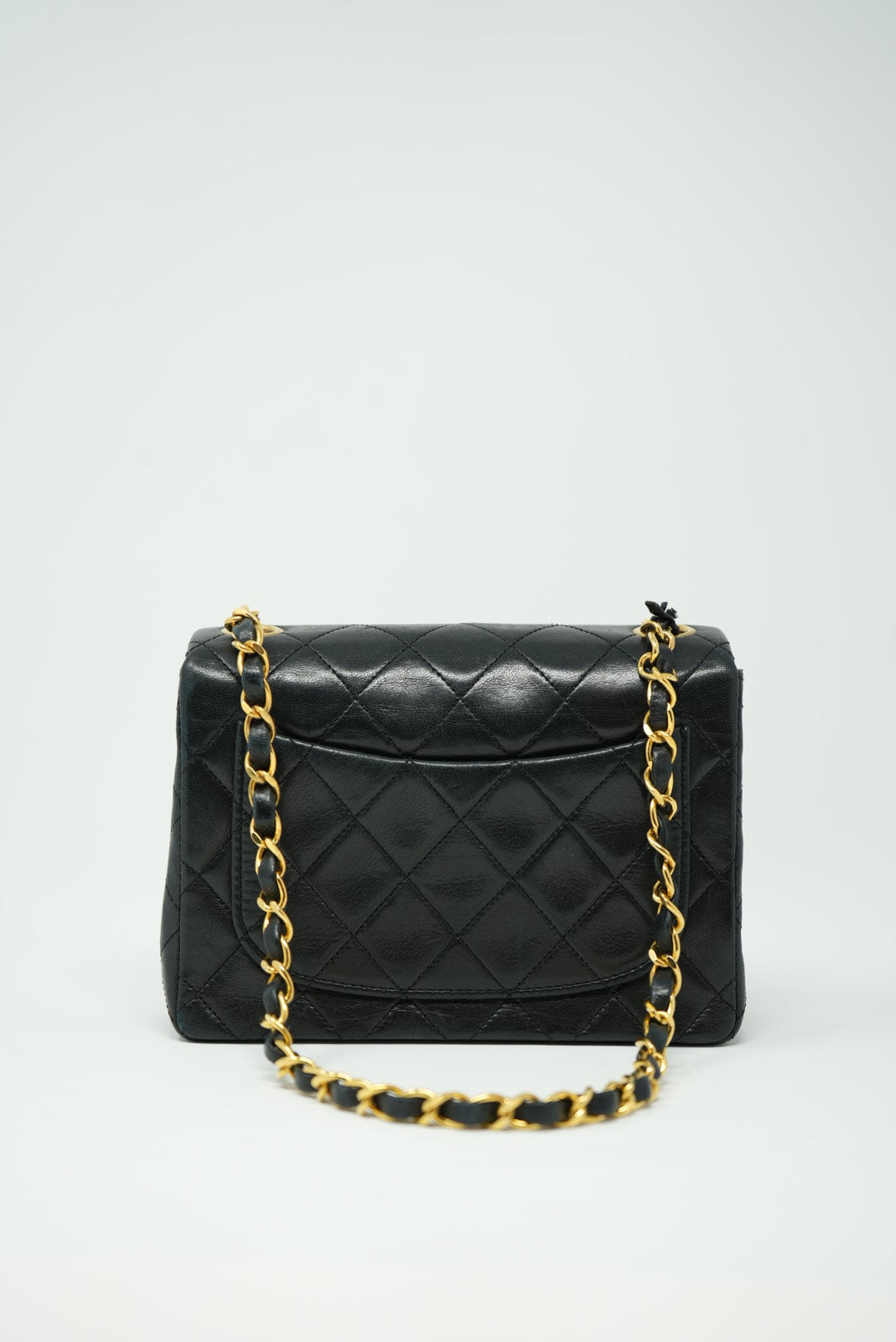 Pre-Owned Chanel 1989-1991 Mini Square Short Chain HandBag Black Lambskin