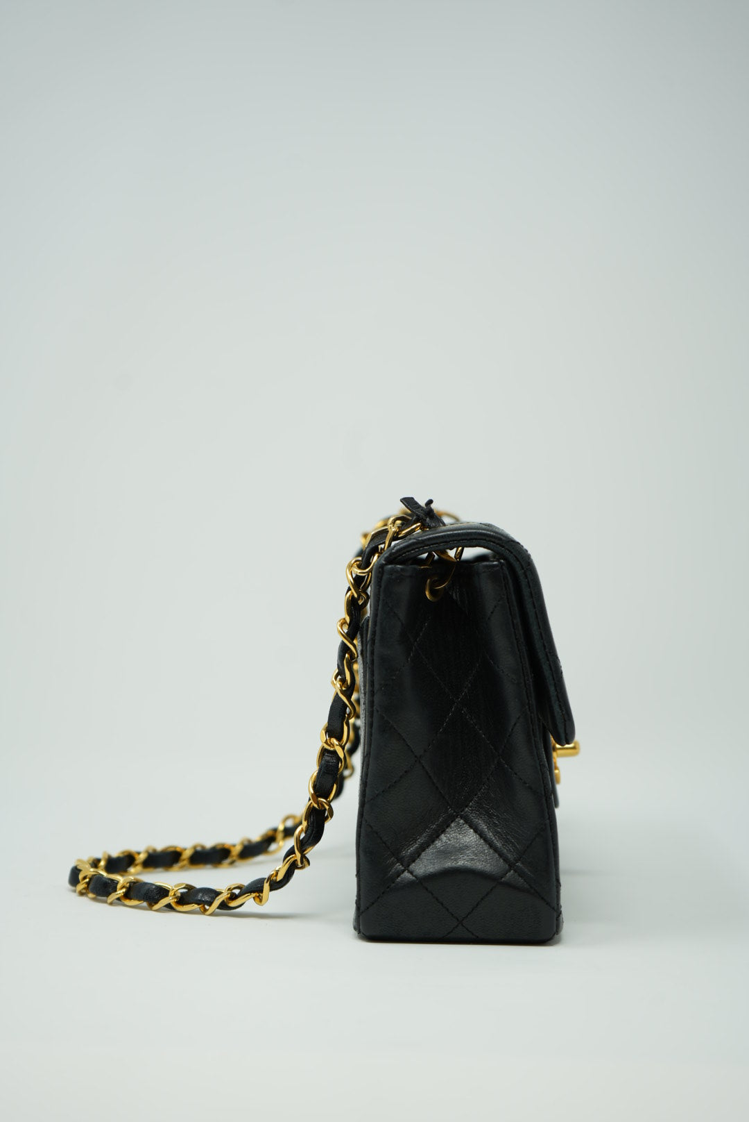 Pre-Owned Chanel 1989-1991 Mini Square Short Chain HandBag Black Lambskin