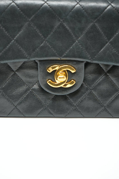Pre-Owned Chanel 1989-1991 Mini Square Short Chain HandBag Black Lambskin