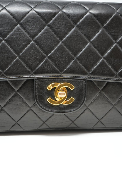 Pre-Owned Chanel Lambskin Quilted Top Handle Bag