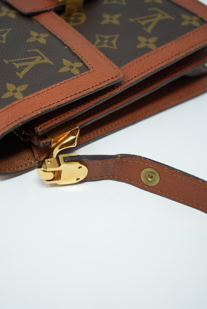 Louis Vuitton 90‘s Vintage Dauphine