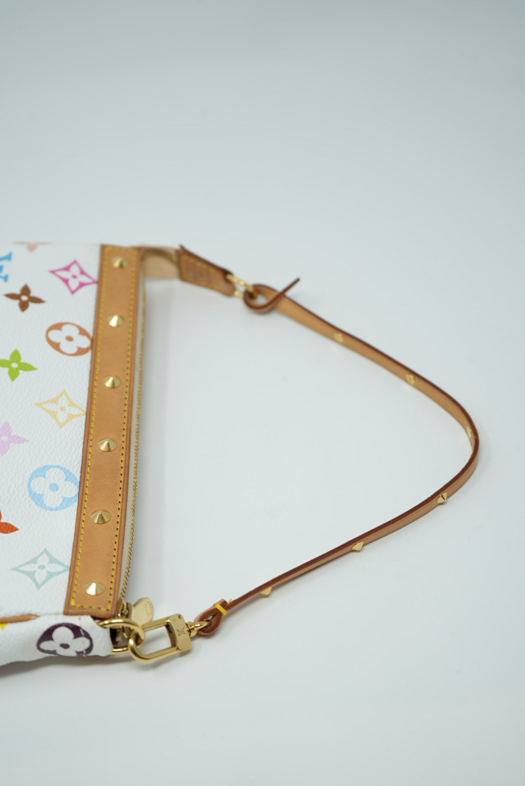 Louis Vuitton Pochette Accessoire