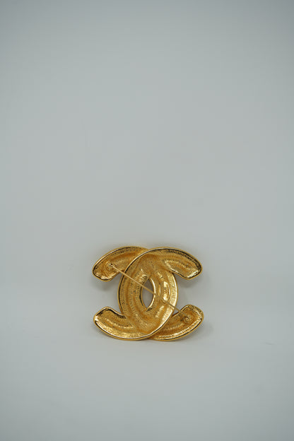 Pre-owned CHANEL 80's Quilted CC Brooch Large