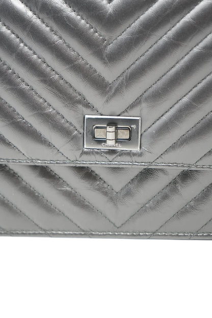 Pre-Owned Chanel Chevron 2.55 Black WOC