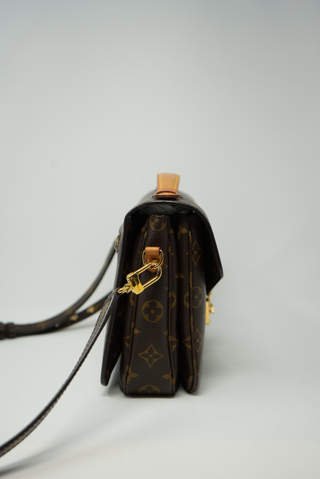 Louis Vuitton Pochette Metis