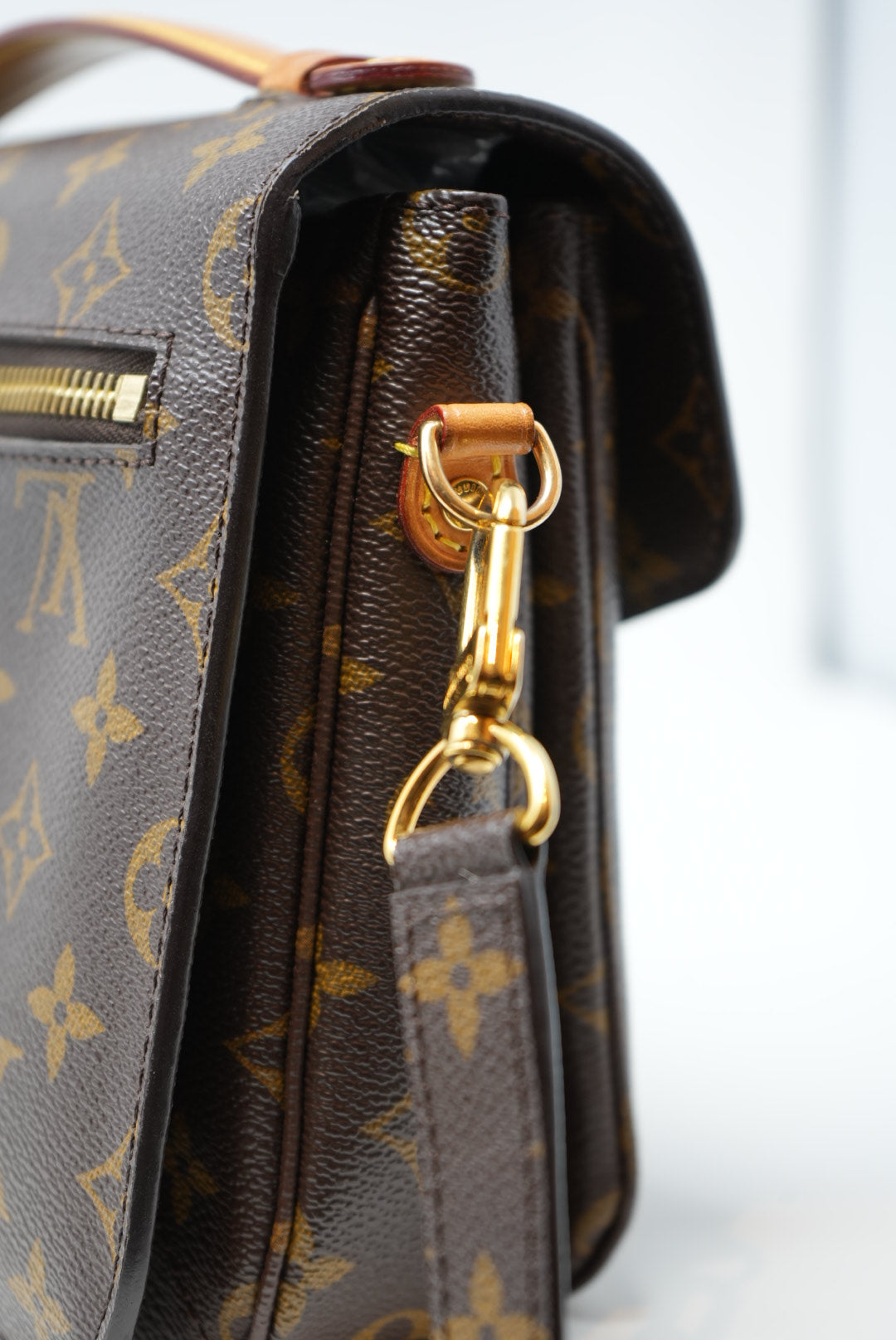 Louis Vuitton Pochette Metis