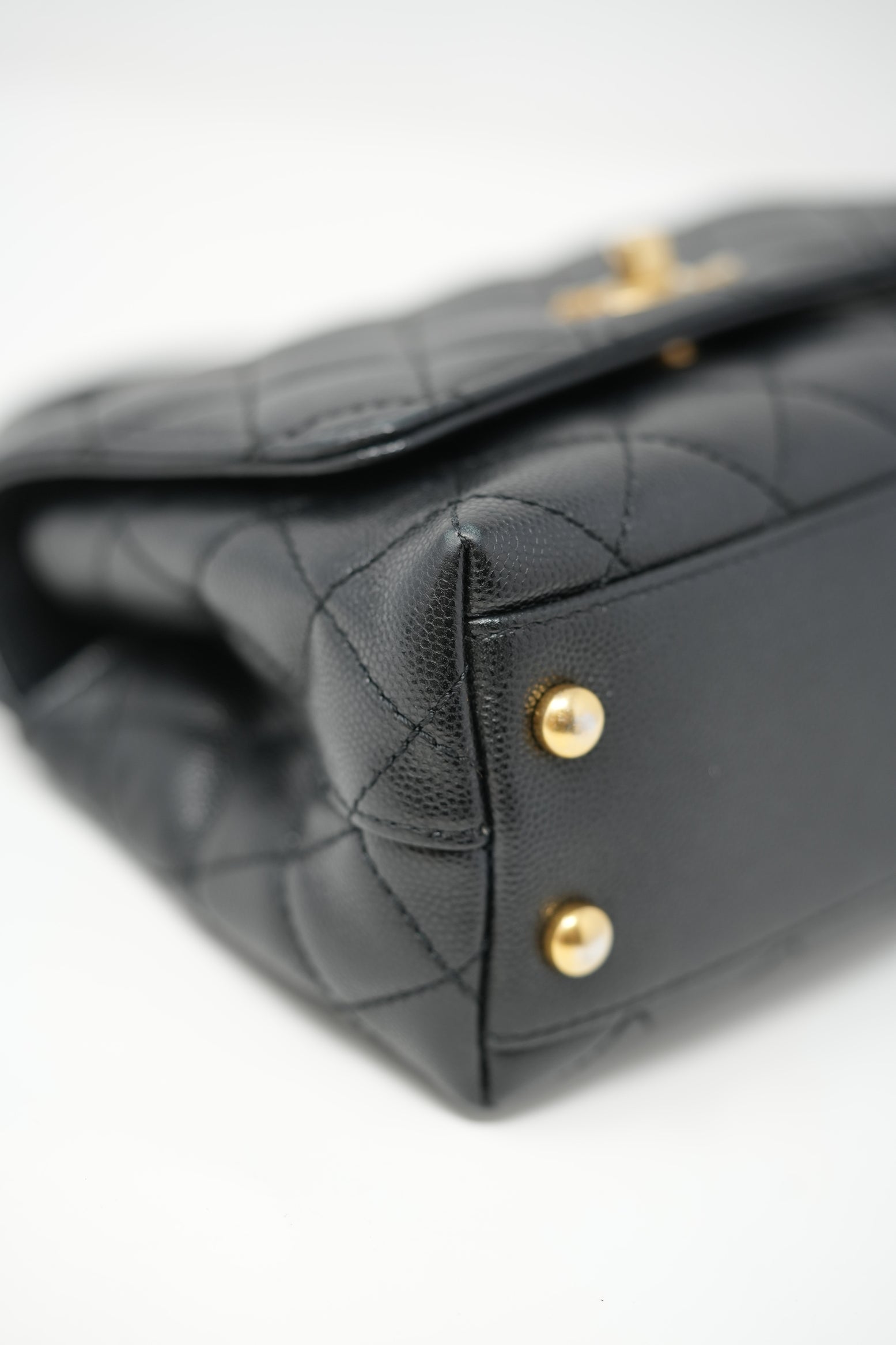 Pre-Owned Chanel Black Caviar Extra Mini Chain Wrapped Coco Handle