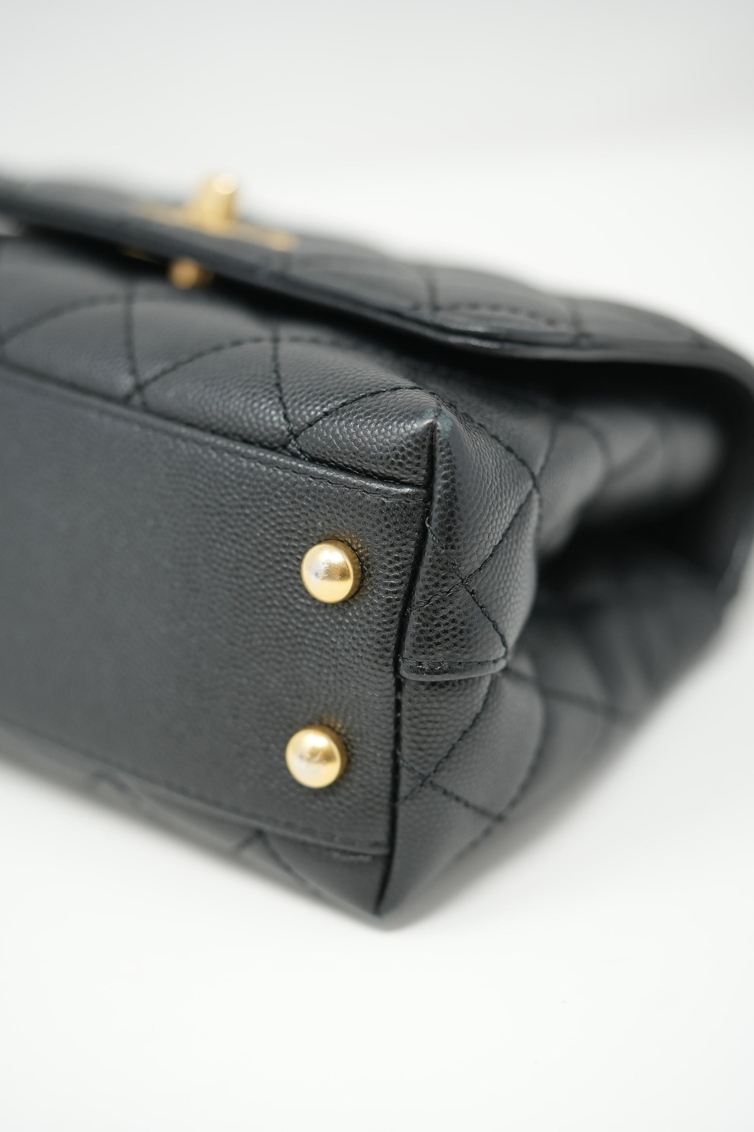 Pre-Owned Chanel Black Caviar Extra Mini Chain Wrapped Coco Handle