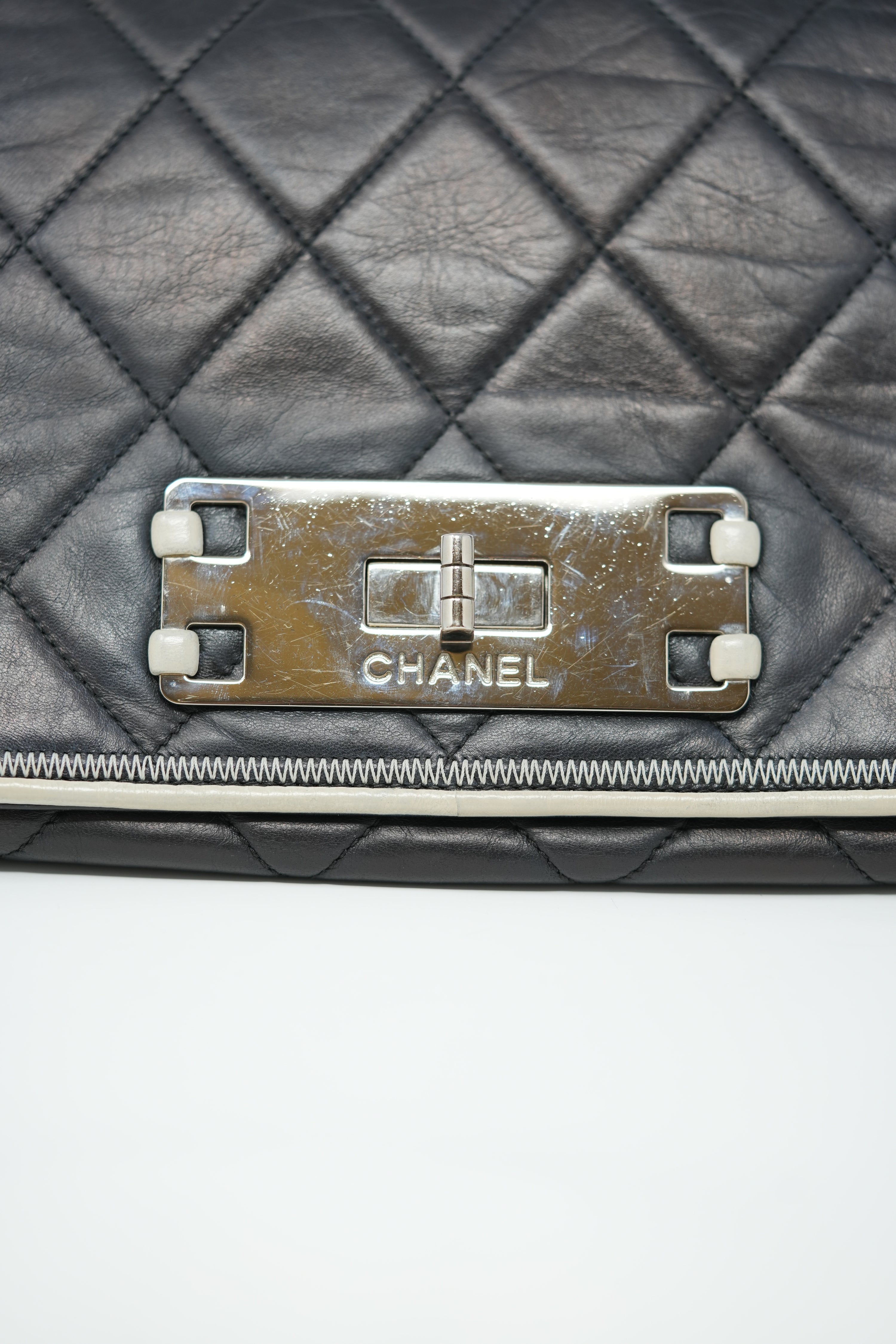 Pre-owned Chanel Black 2.55 Shoulder Bag 2008-2009
