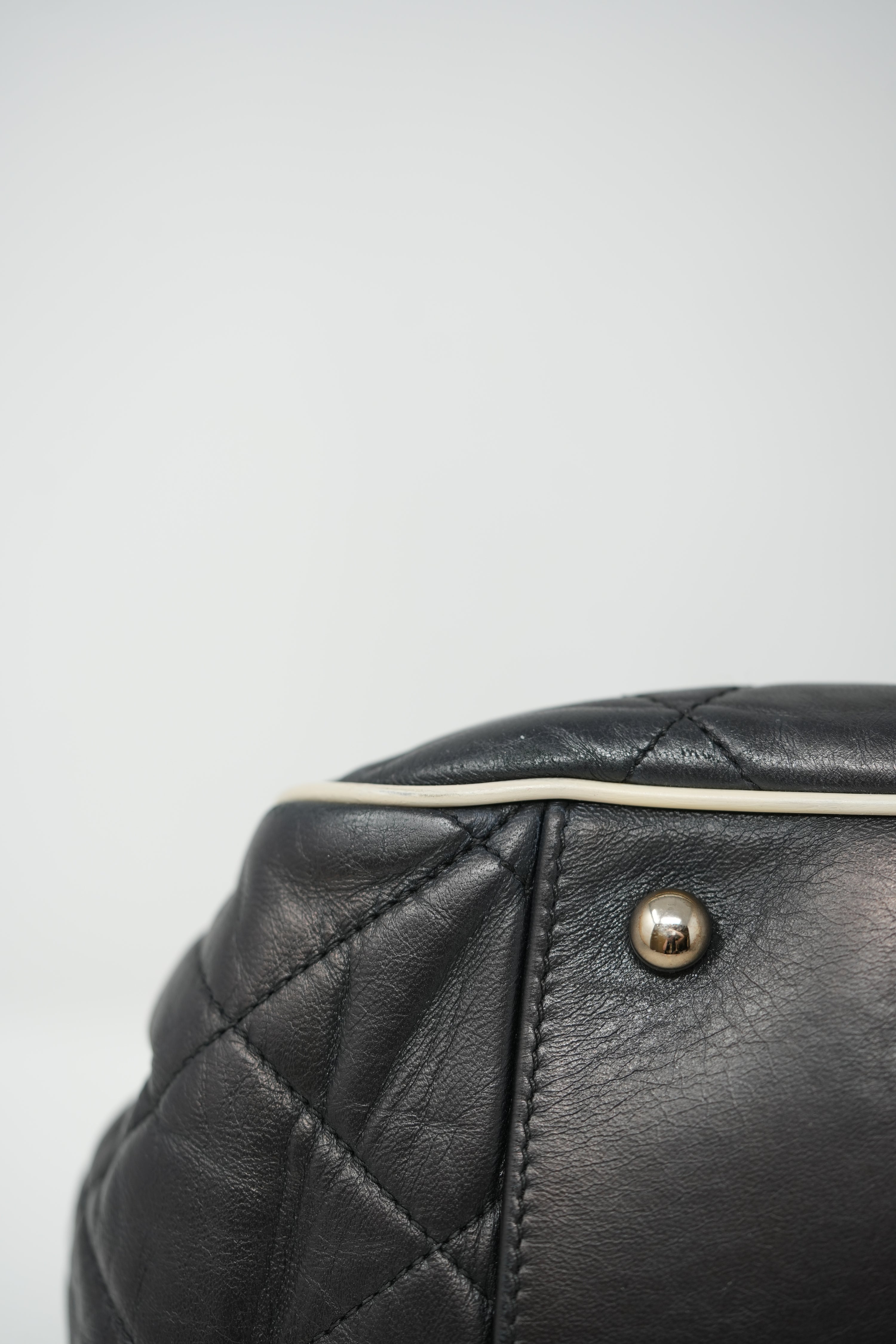 Pre-owned Chanel Black 2.55 Shoulder Bag 2008-2009