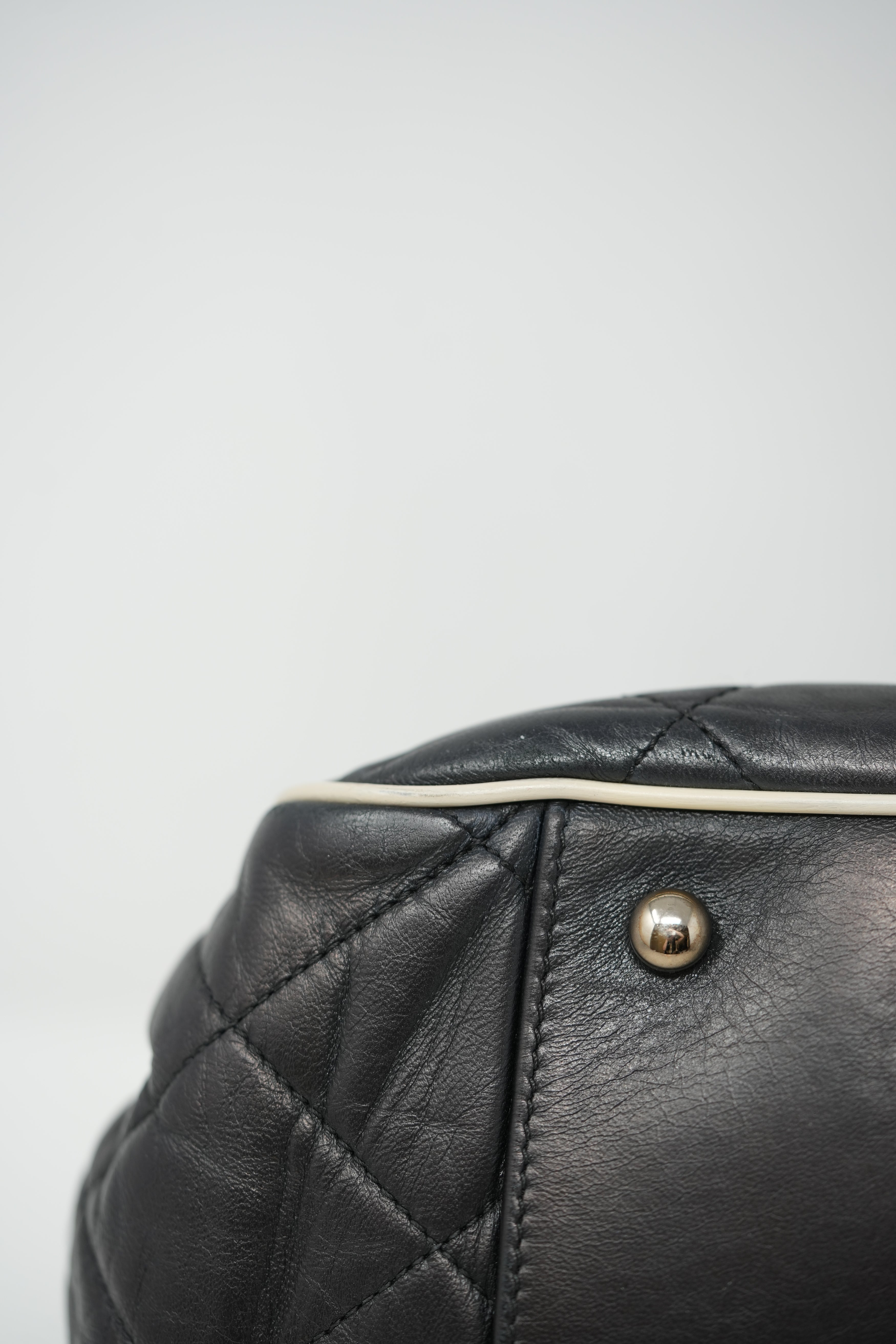 Pre-owned Chanel Black 2.55 Shoulder Bag 2008-2009