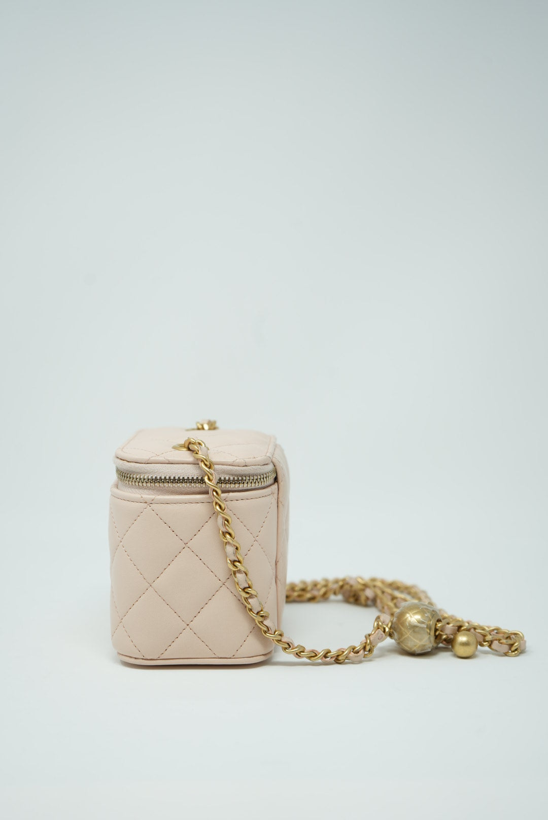 Pre-Owned Chanel 2021 SMALL VANITY WITH CHAIN Beige