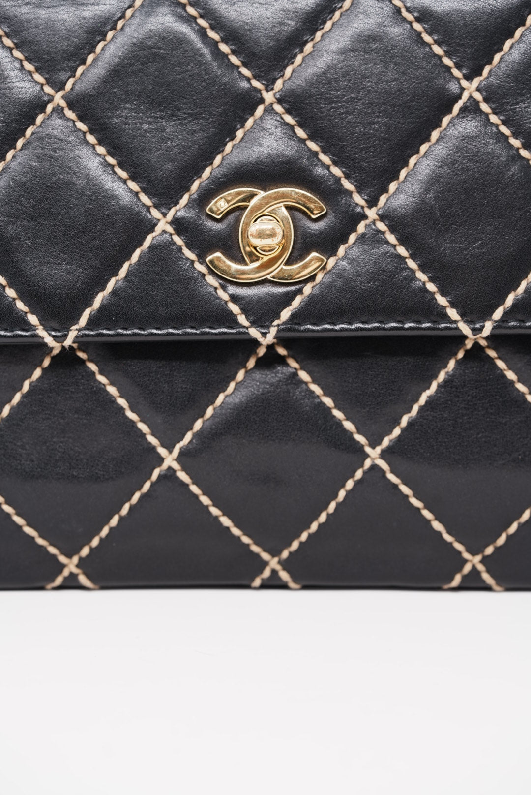 Pre-Owned CHANEL Wild Stitch Shoulder Bag Black 2003-2004