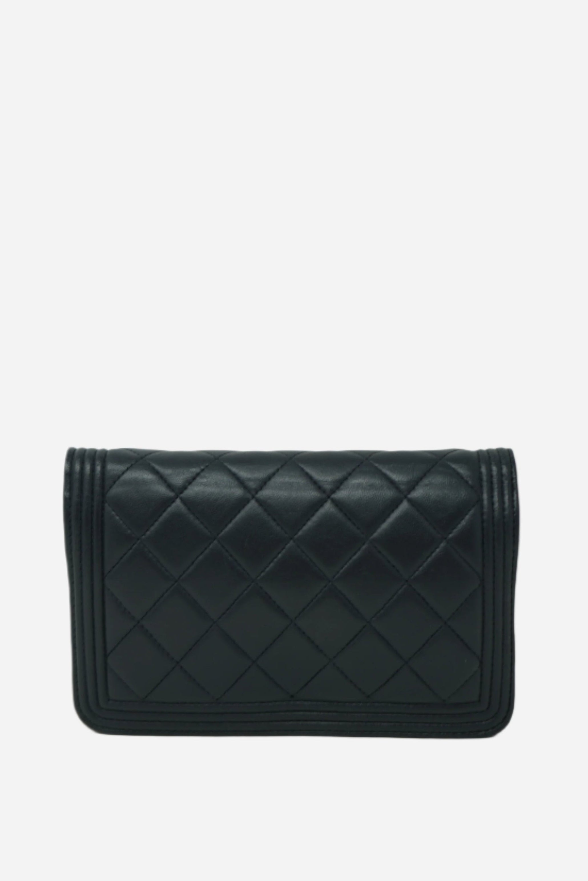 Pre-owned Chanel Navy Lambskin Boy Wallet On Chain - Refurblished
