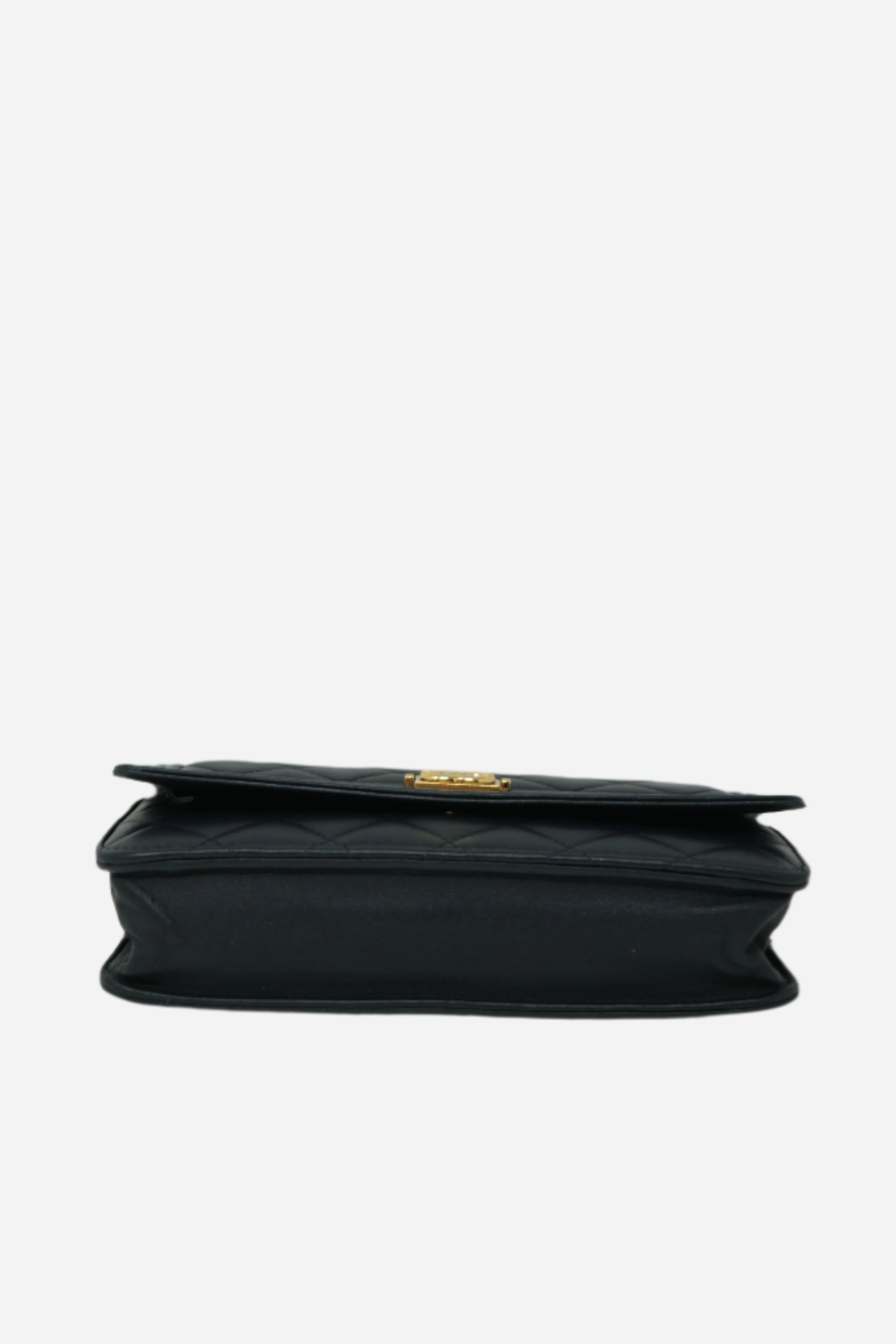 Pre-owned Chanel Navy Lambskin Boy Wallet On Chain - Refurblished