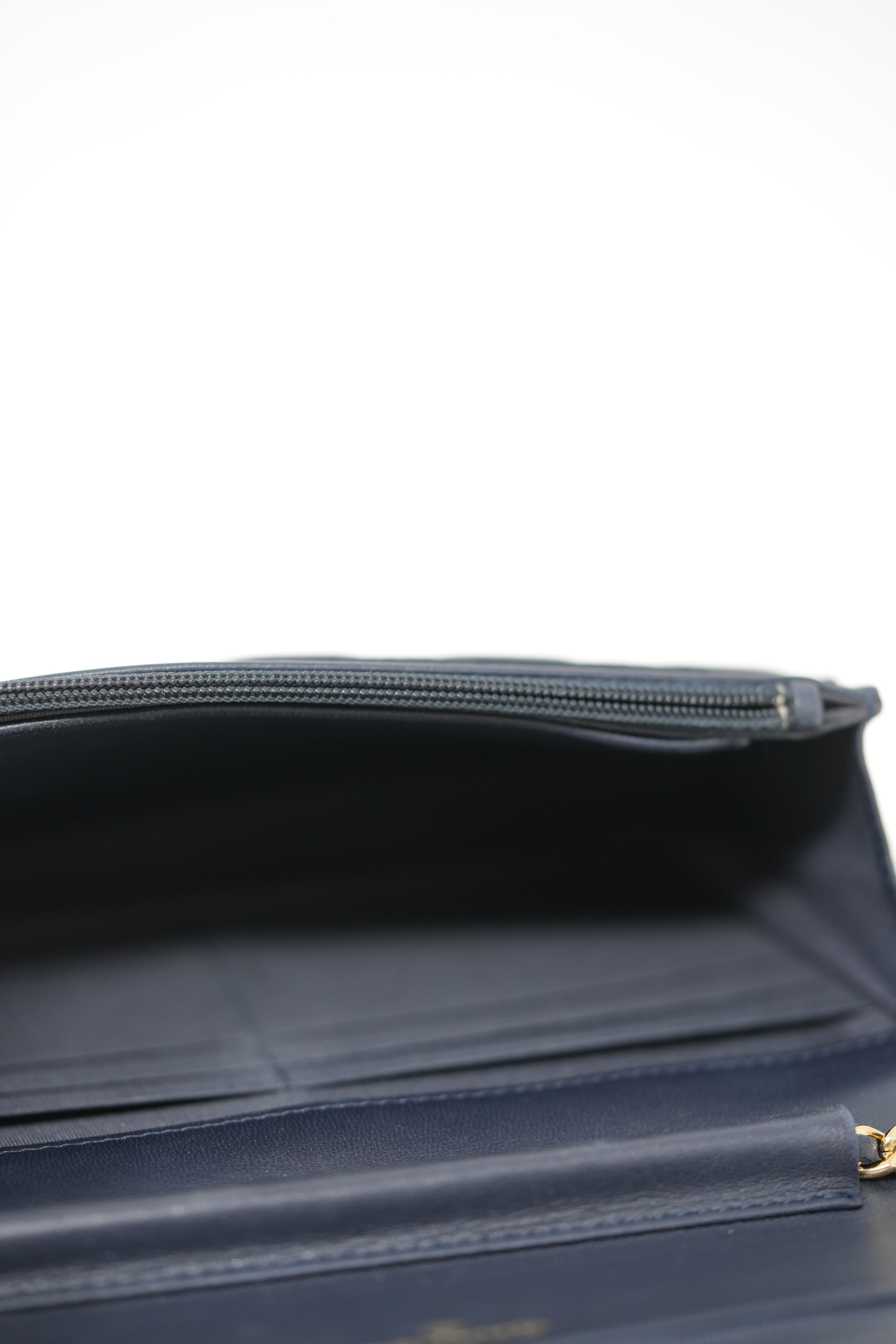 Pre-owned Chanel Navy Lambskin Boy Wallet On Chain - Refurblished