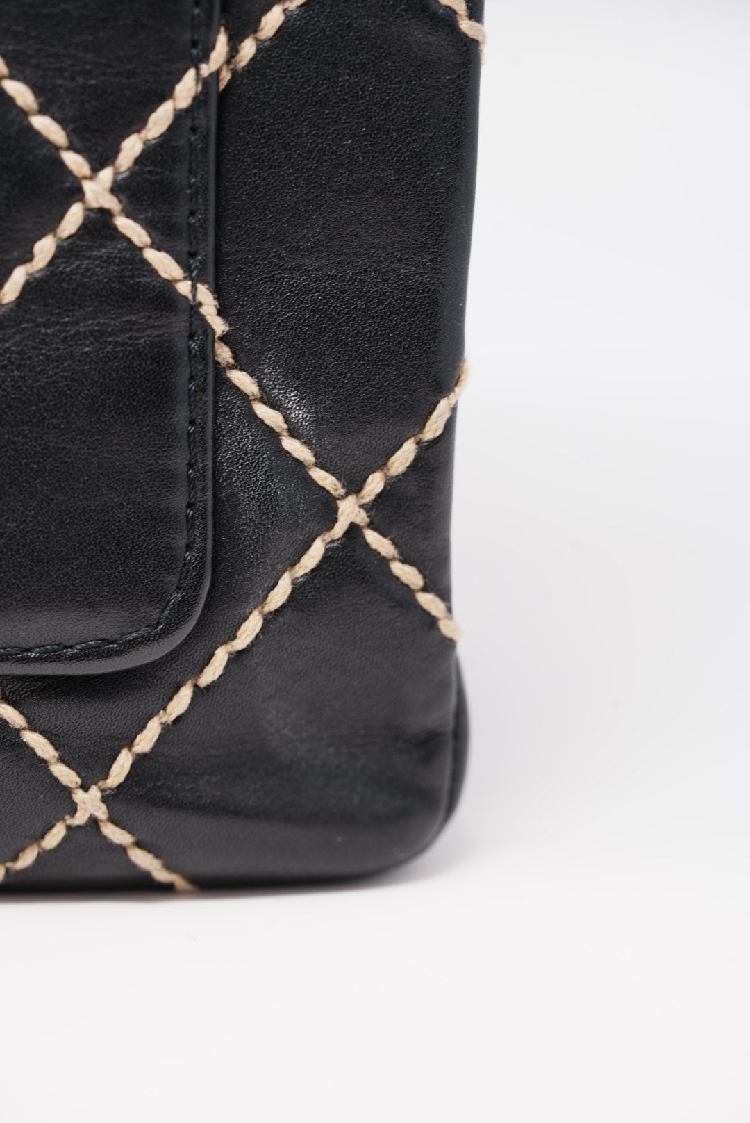 Pre-Owned CHANEL Wild Stitch Shoulder Bag Black 2003-2004