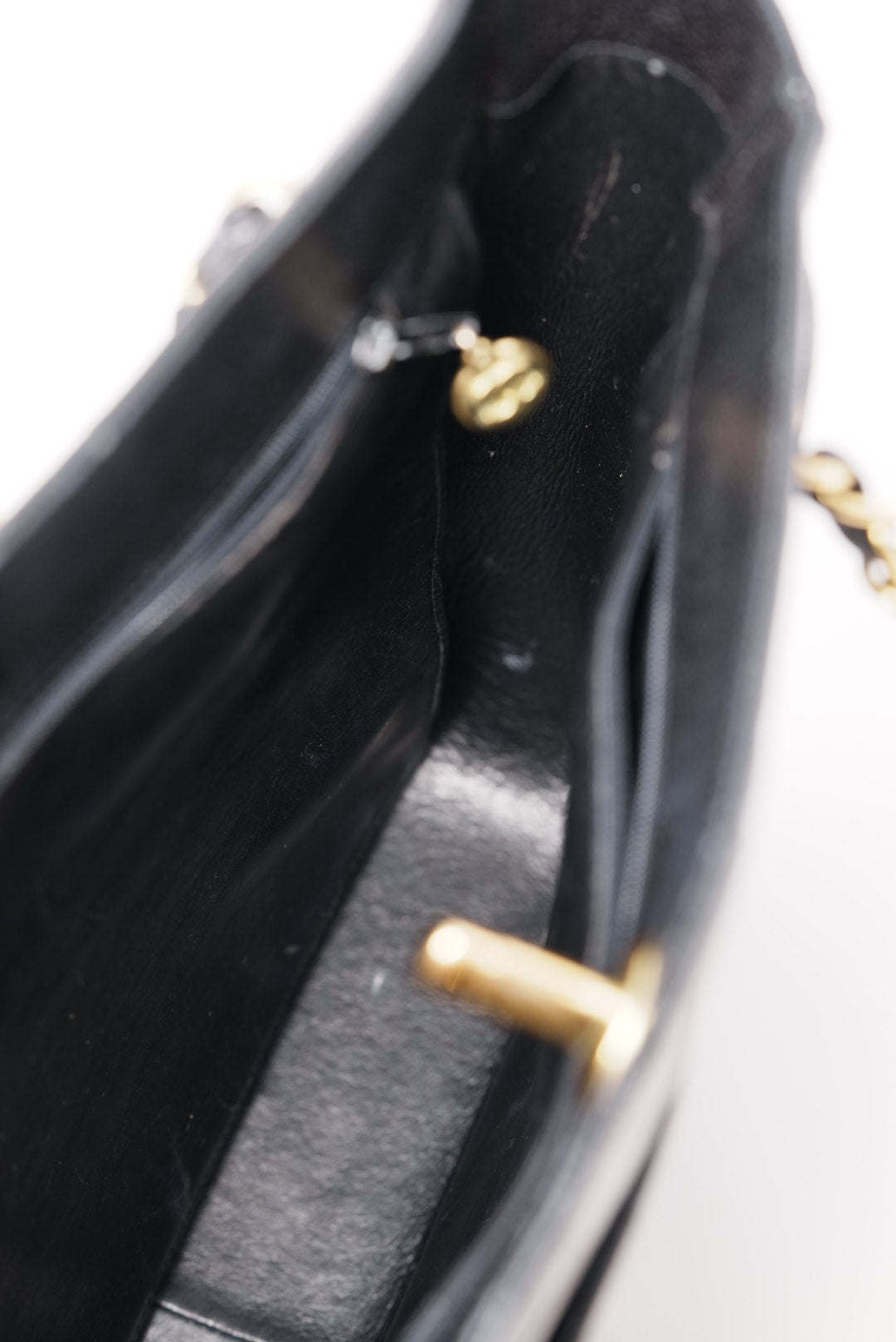 Pre-Owned Chanel Black Quilted Caviar Tote Bag