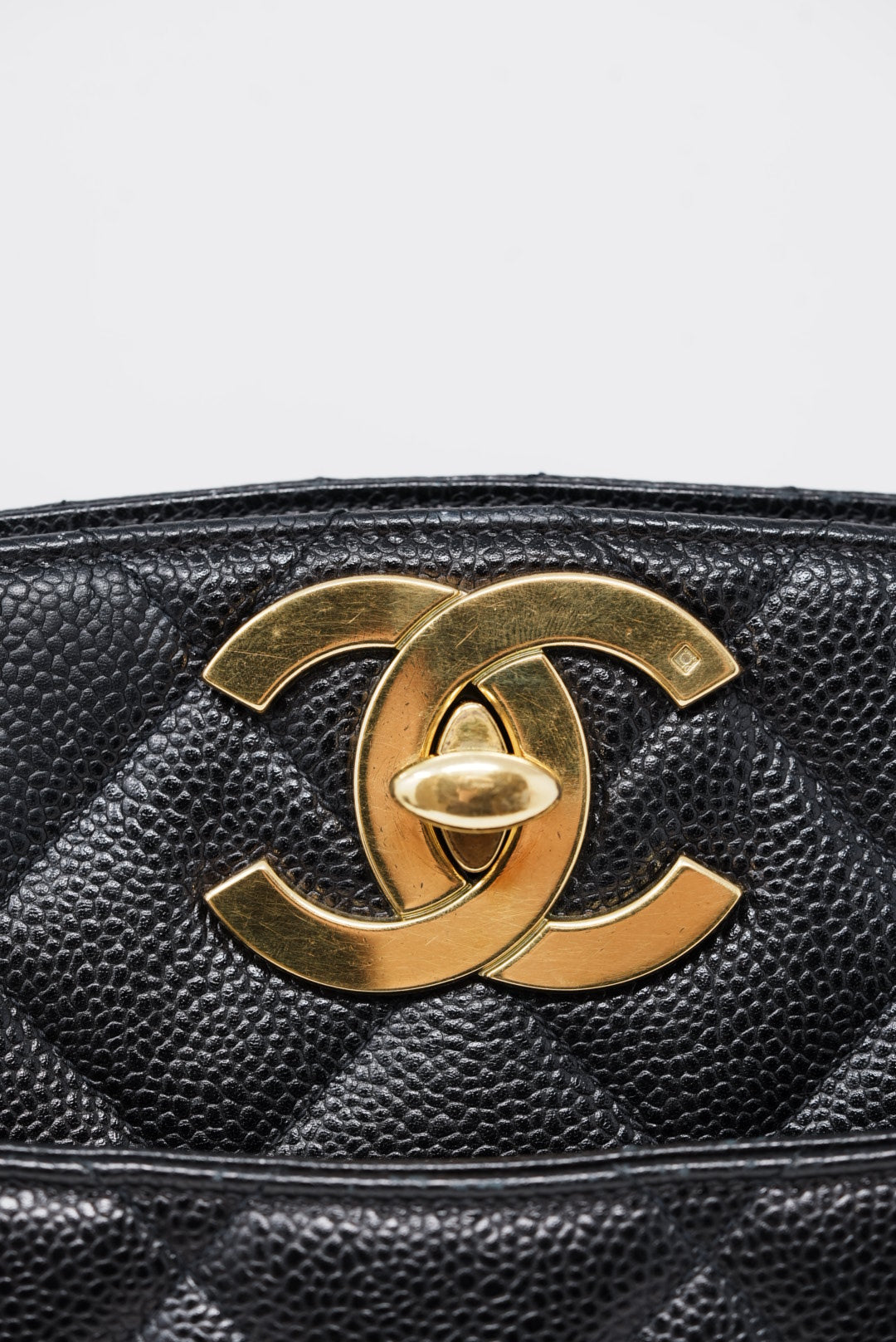 Pre-Owned Chanel Black Quilted Caviar Tote Bag