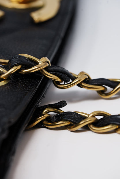 Pre-Owned Chanel Black Quilted Caviar Tote Bag