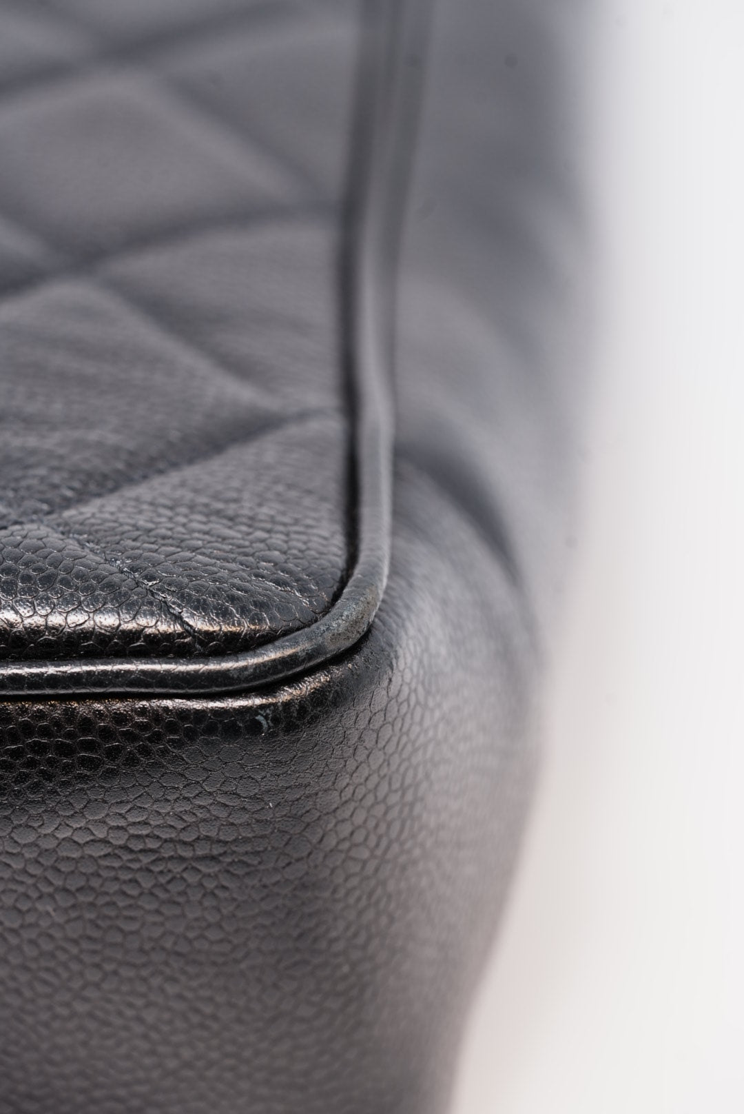 Pre-Owned Chanel Black Quilted Caviar Tote Bag