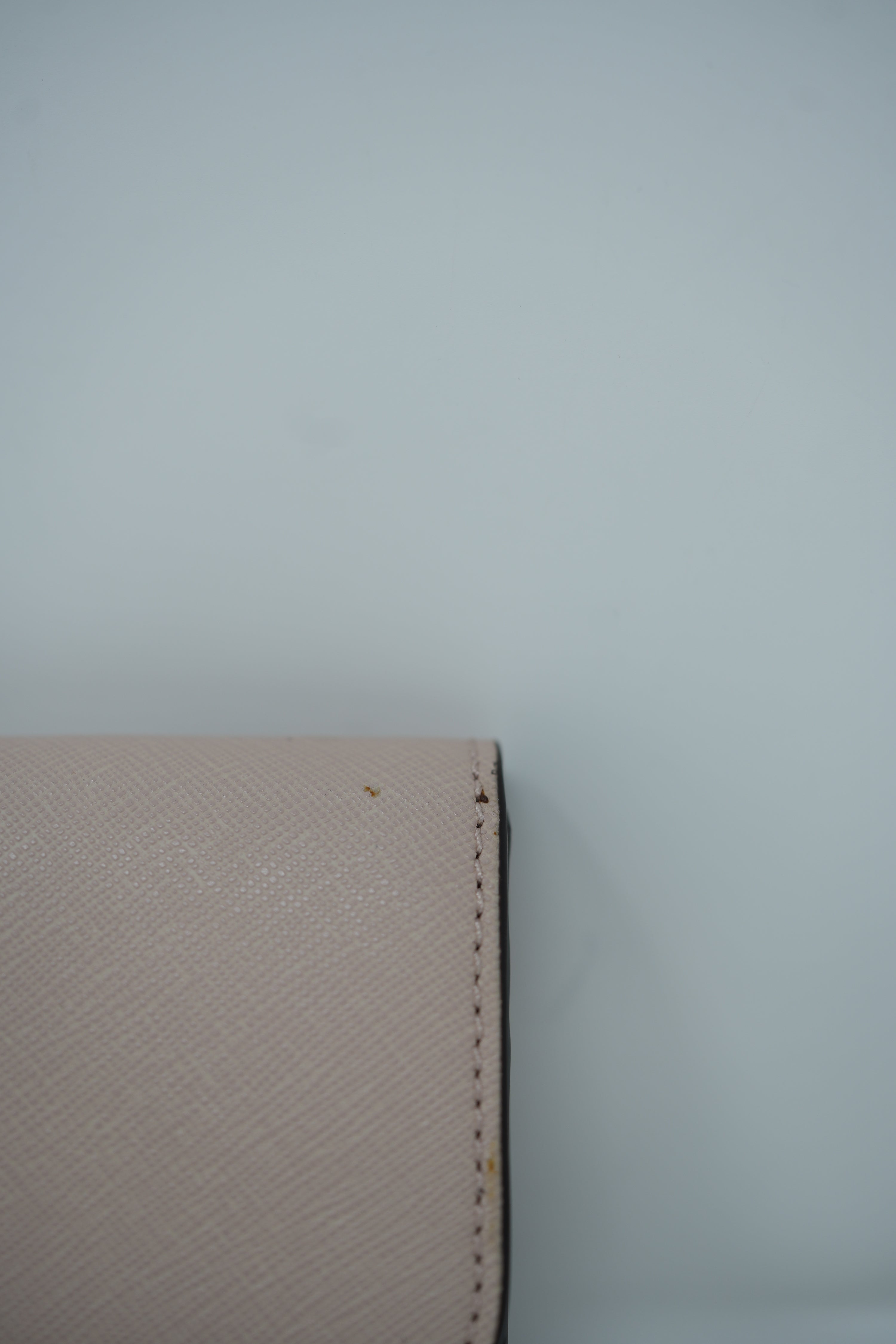 Michael Kors Beige Long Flao Wallet