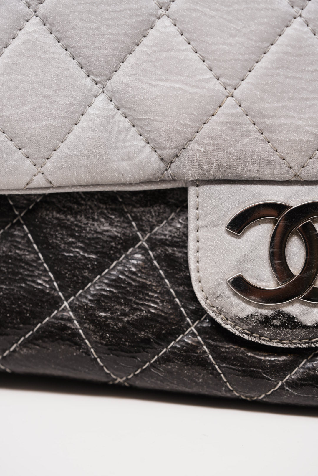 Pre-Owned Chanel Melrose Degrade Jumbo Flap Bag 2006-2008