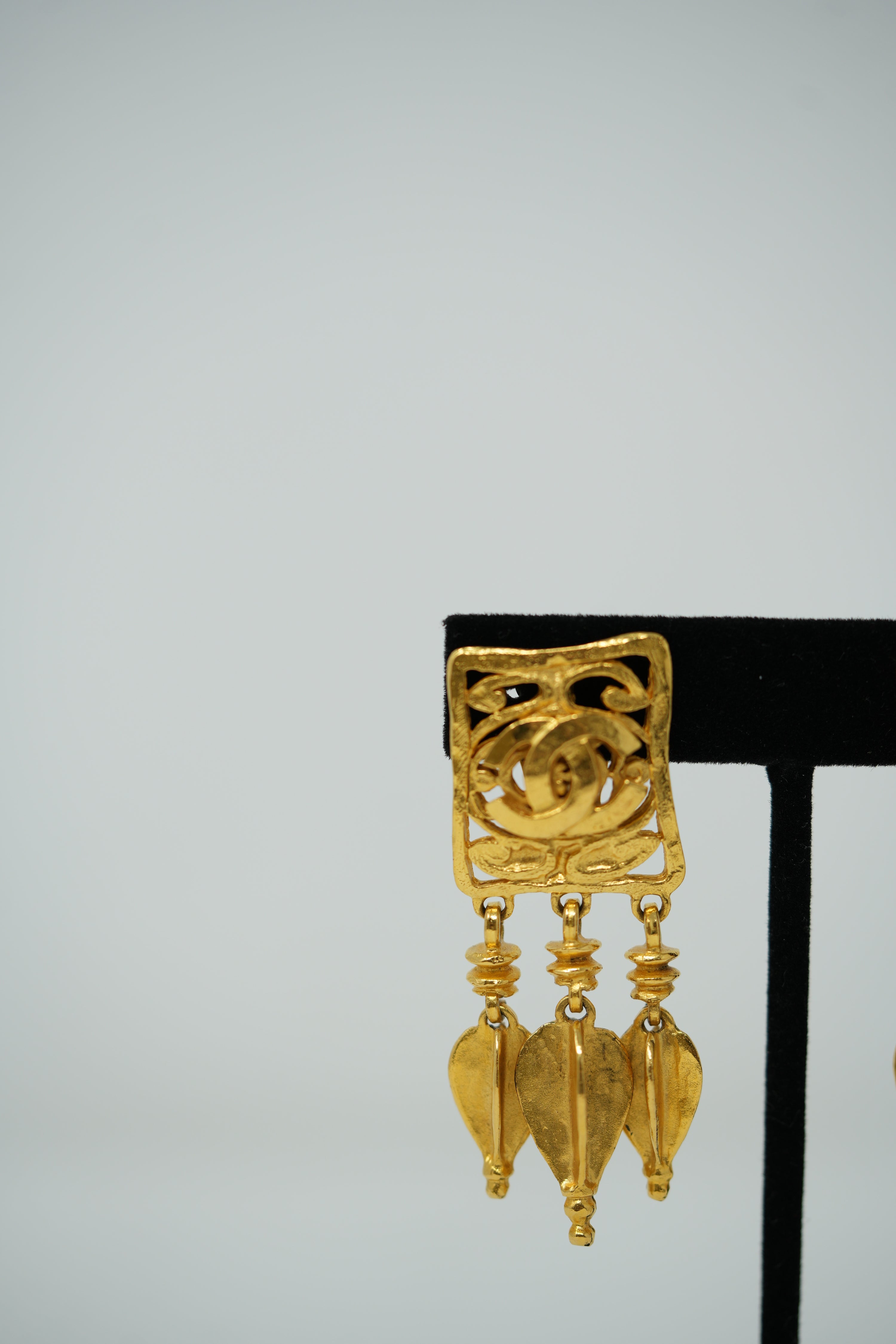 Pre-owned Chanel 1995 Dangle Hoop CC Earrings