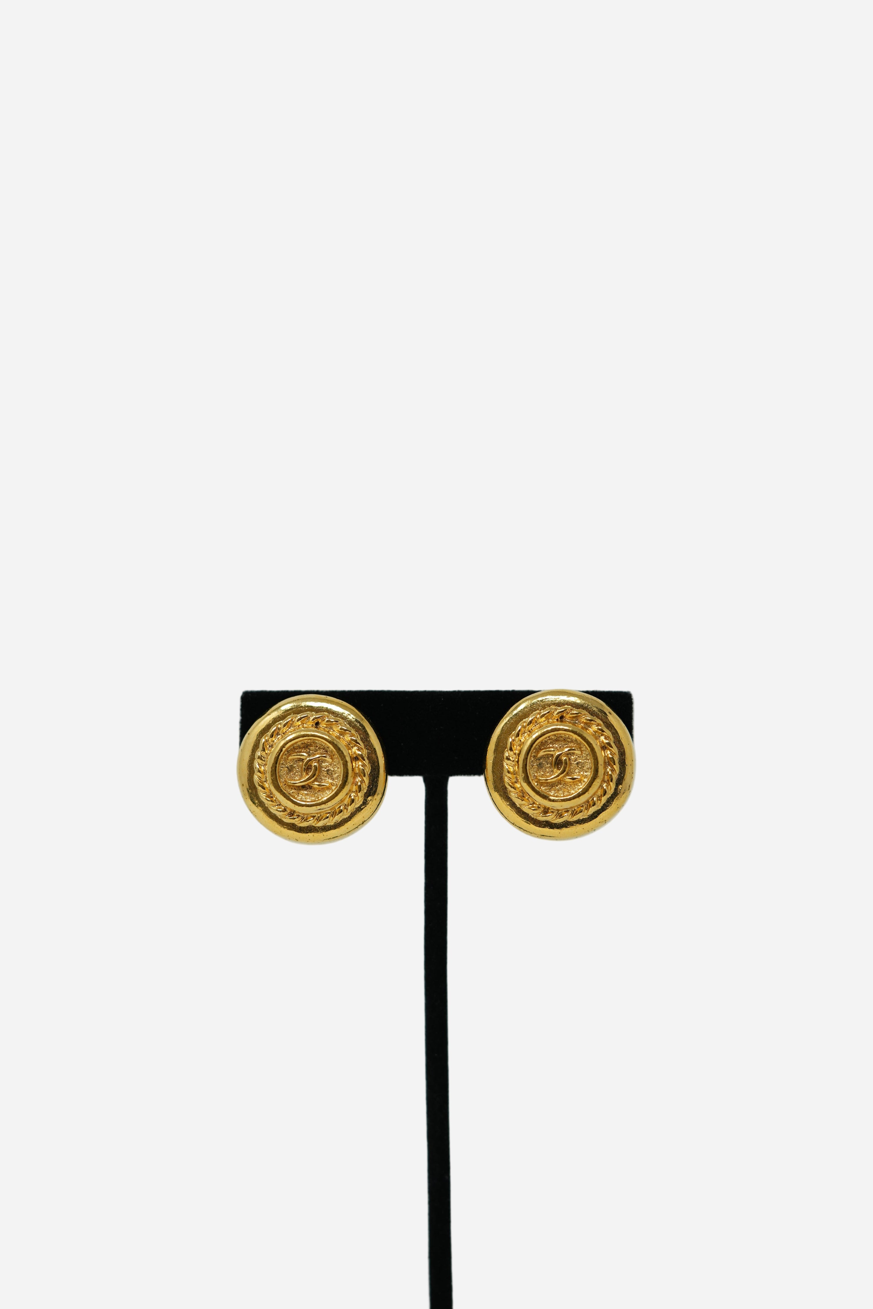 Pre-owned Chanel Round CC Earrings Clip-on 1993