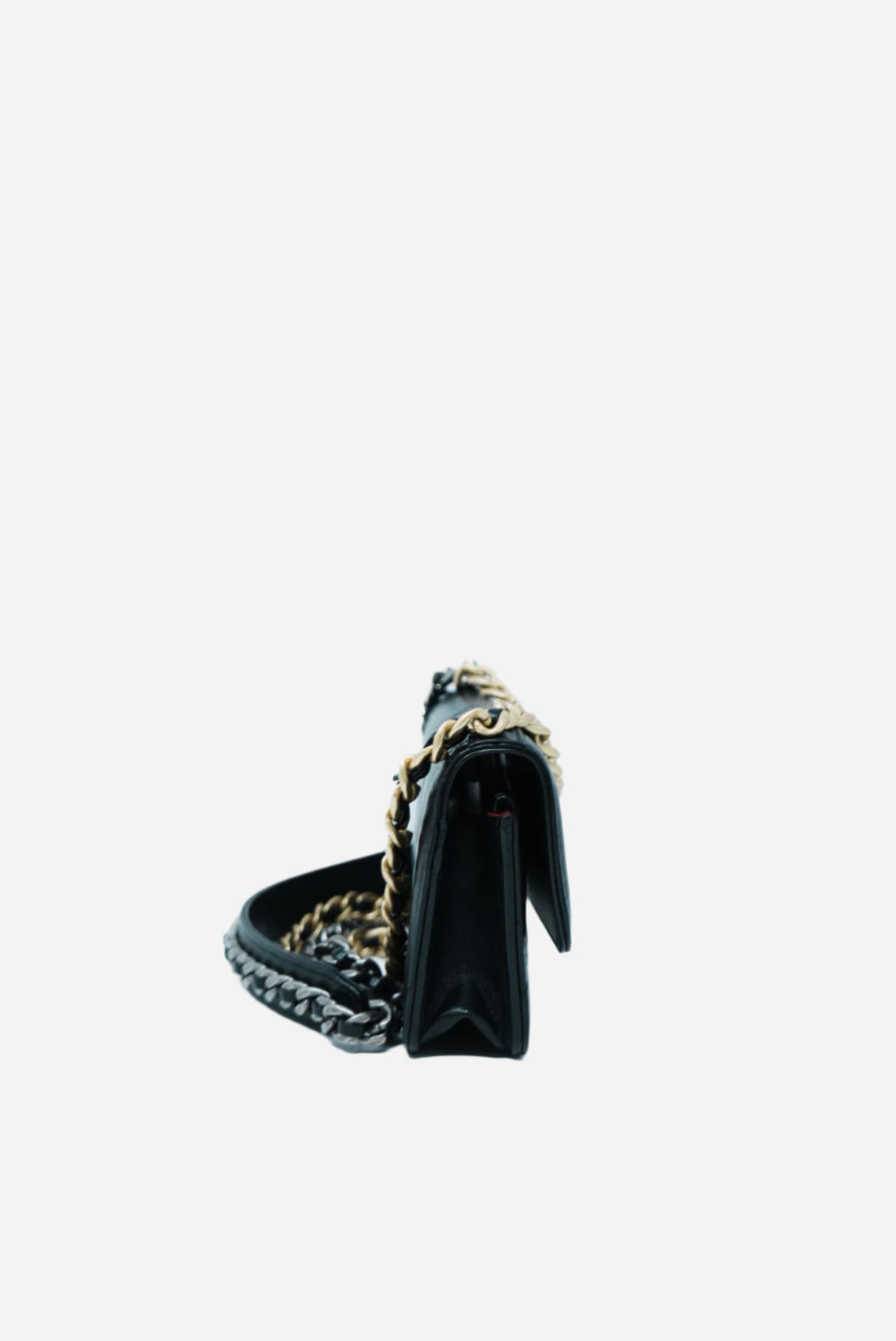 Pre-Owned Chanel 19 Clutch with Chain 2022-2023