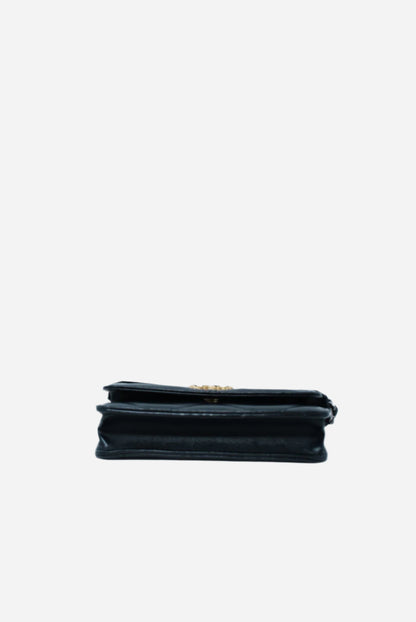 Pre-Owned Chanel 19 Clutch with Chain 2022-2023