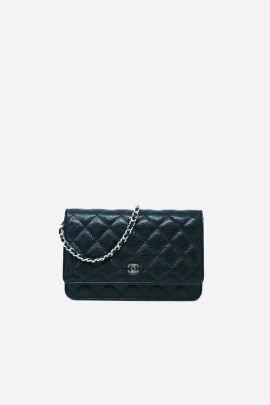 Pre-Owned Chanel Caviar Wallet On Chain