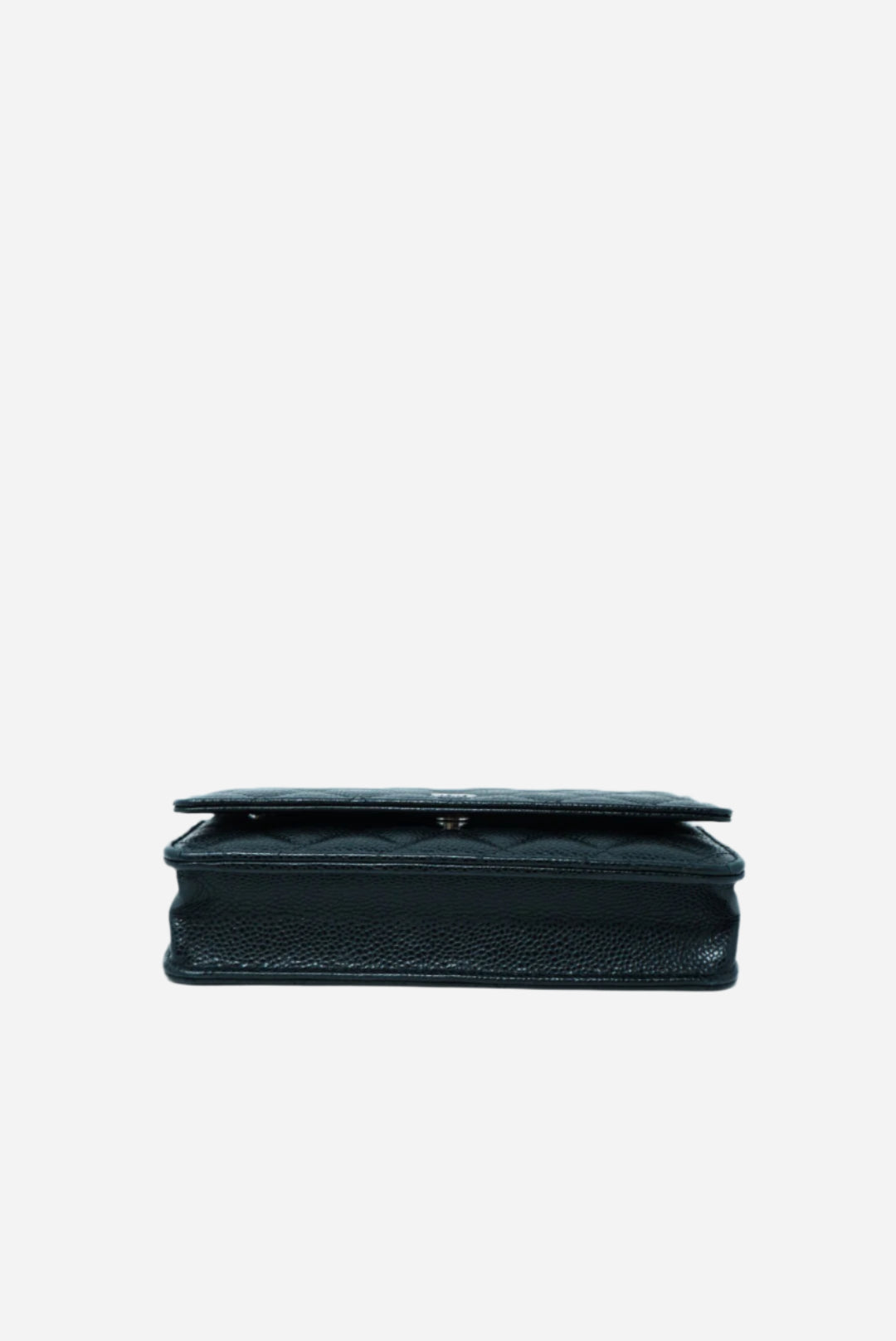 Pre-Owned Chanel Caviar Wallet On Chain