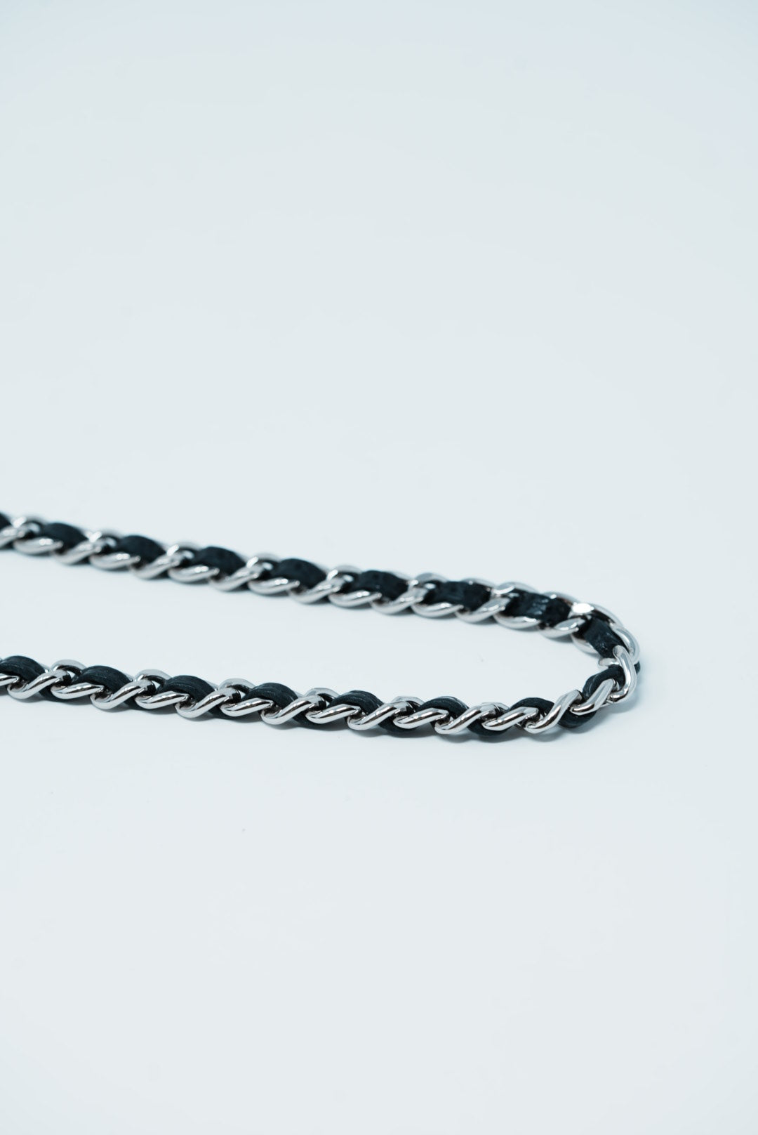 Pre-Owned Chanel Caviar Wallet On Chain