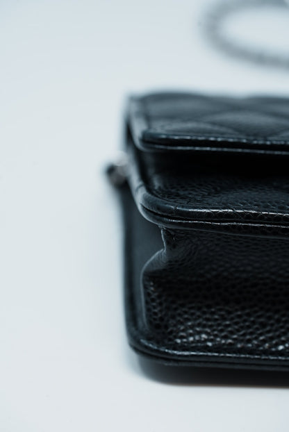 Pre-Owned Chanel Caviar Wallet On Chain