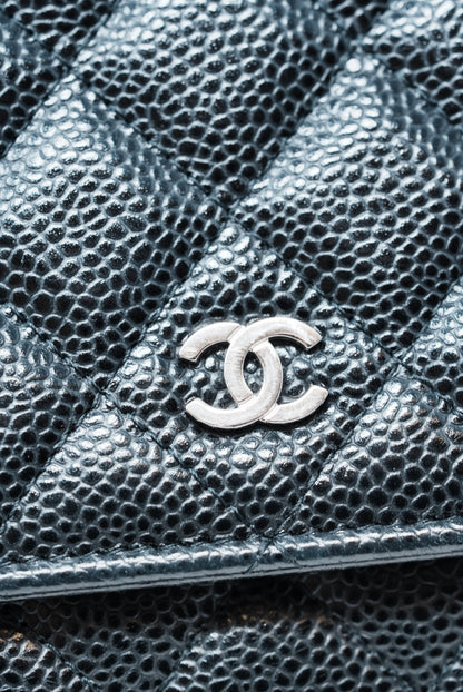 Pre-Owned Chanel Caviar Wallet On Chain