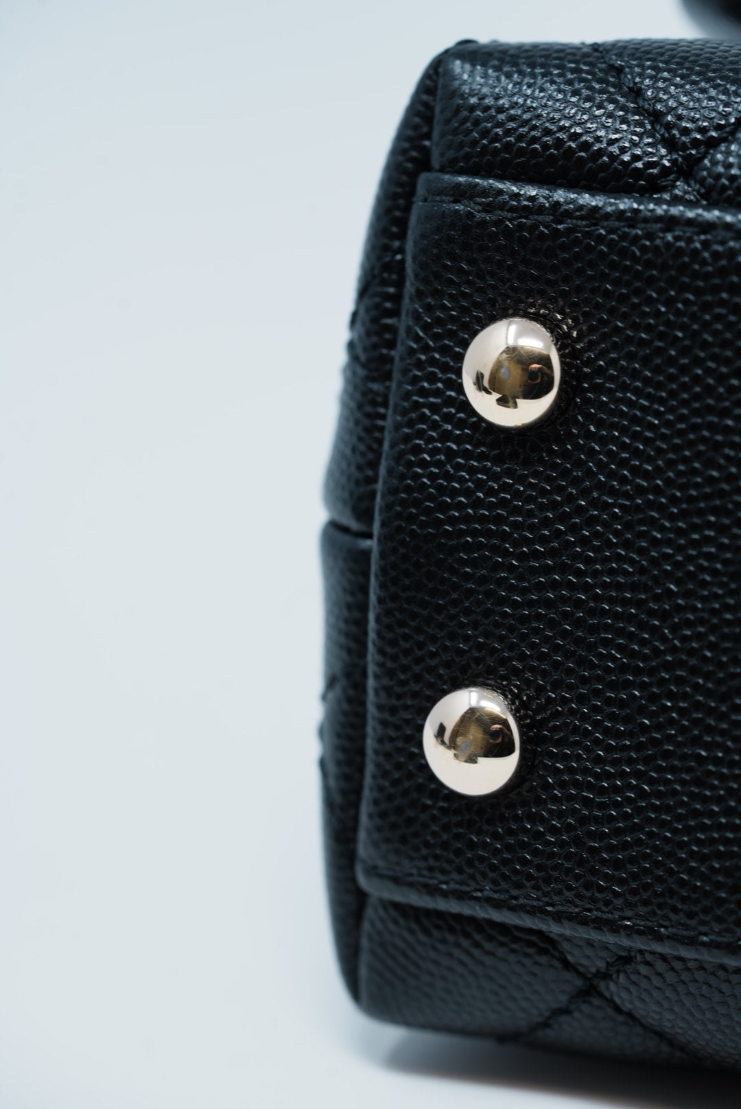 Pre-Owned Chanel Extra Mini CoCo Handle 2021