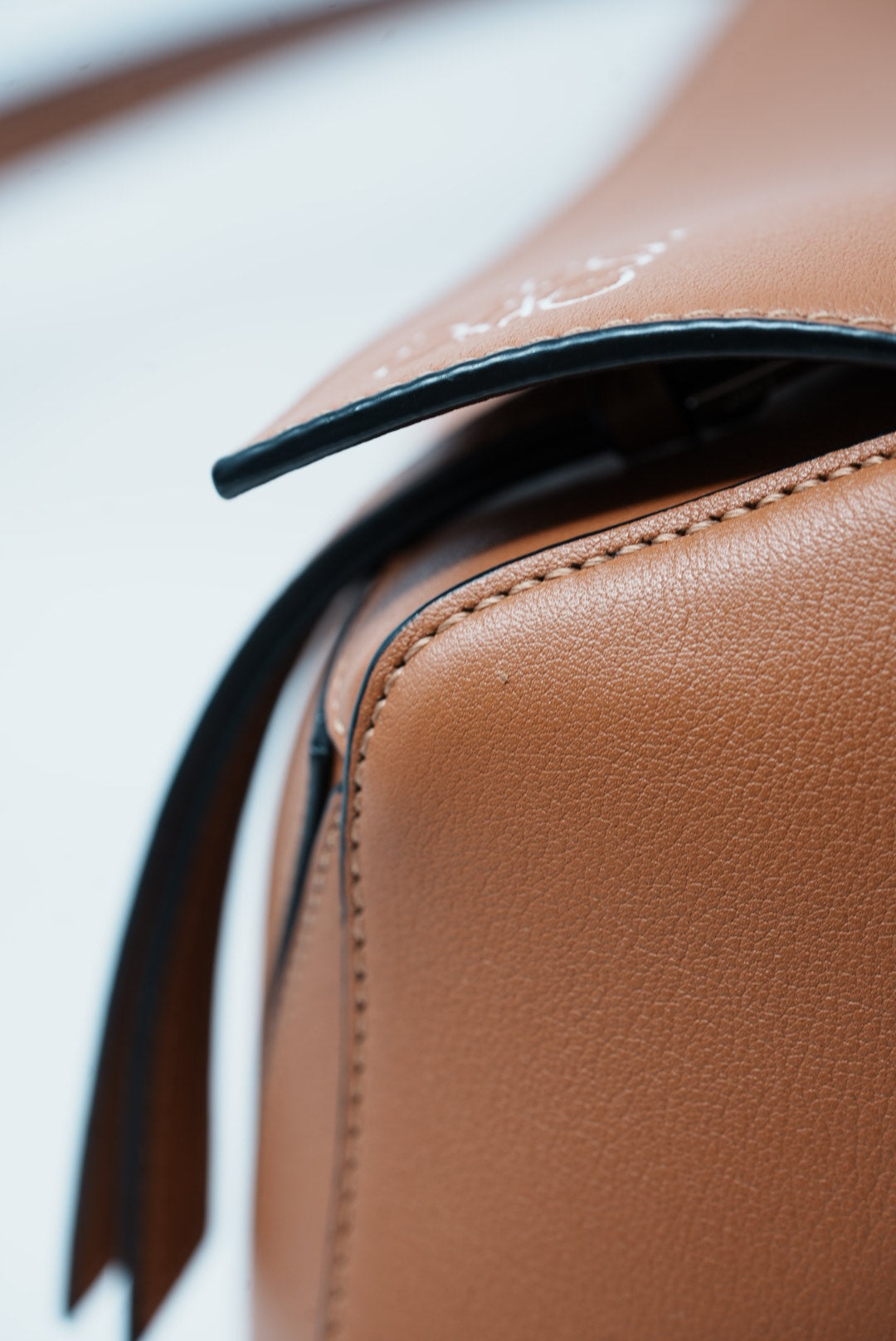 Loewe Medium Puzzle bag Caramel