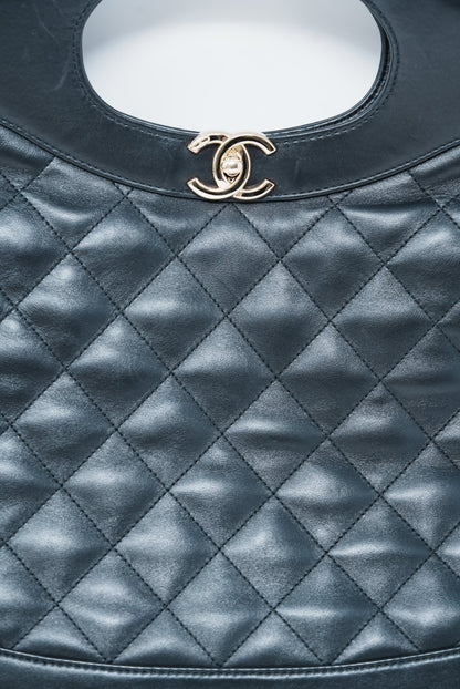 Pre-Owned Chanel Shiny Aged Calfskin Quilted Large 31 bag